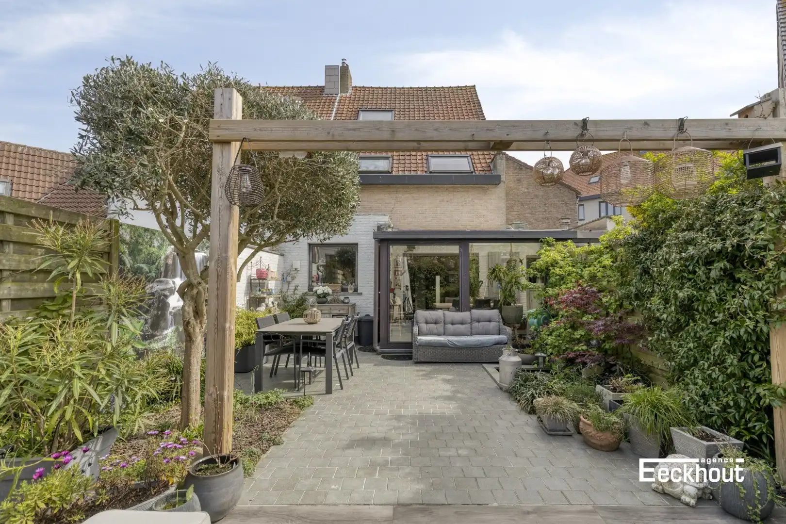 Instapklare woning met handelsruimte en met zonnige tuin! foto 25