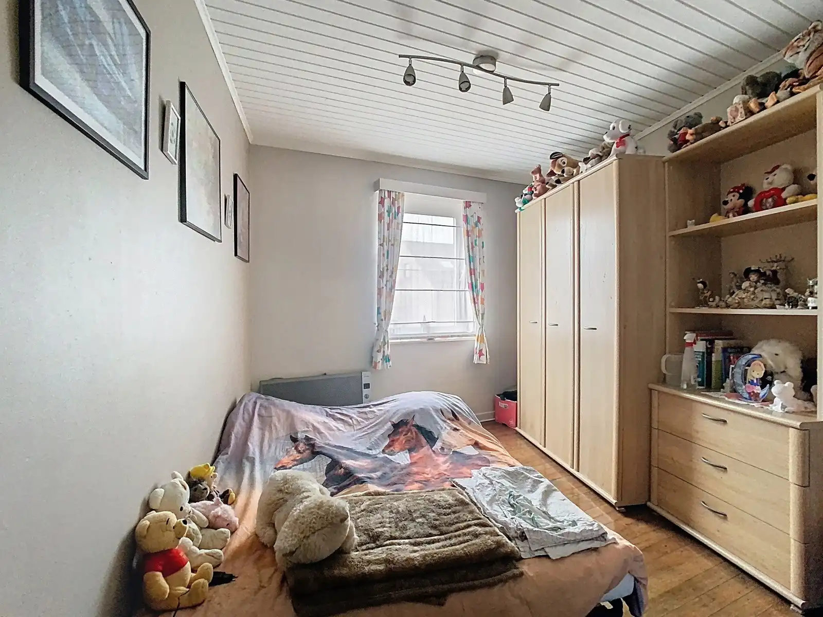 Praktische Rijwoning met 3 SLPK én tuin, te Gijzegem! foto 12