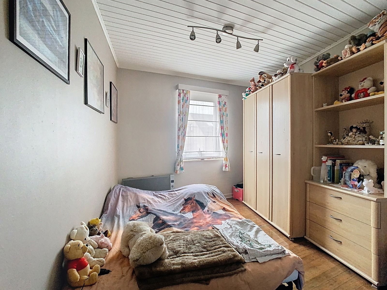 Praktische Rijwoning met 3 SLPK én tuin, te Gijzegem! foto 12