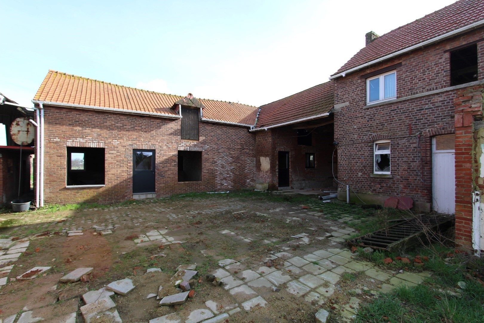 Landelijk gelegen hoeve op 40 are - Te renoveren - met goedgekeurde vergunning foto 14