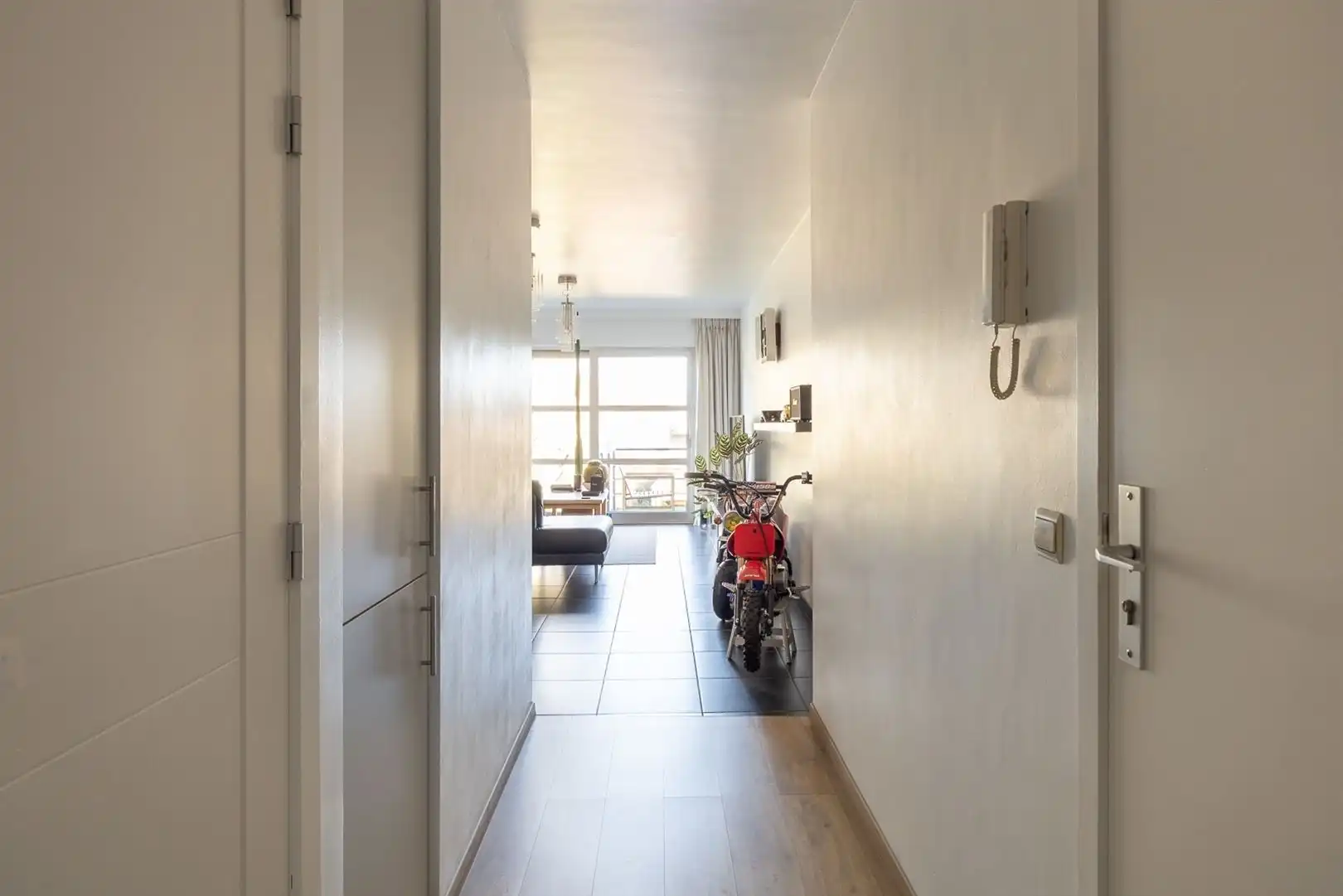 Instapklaar appartemt incl. garage te Brasschaat foto 2