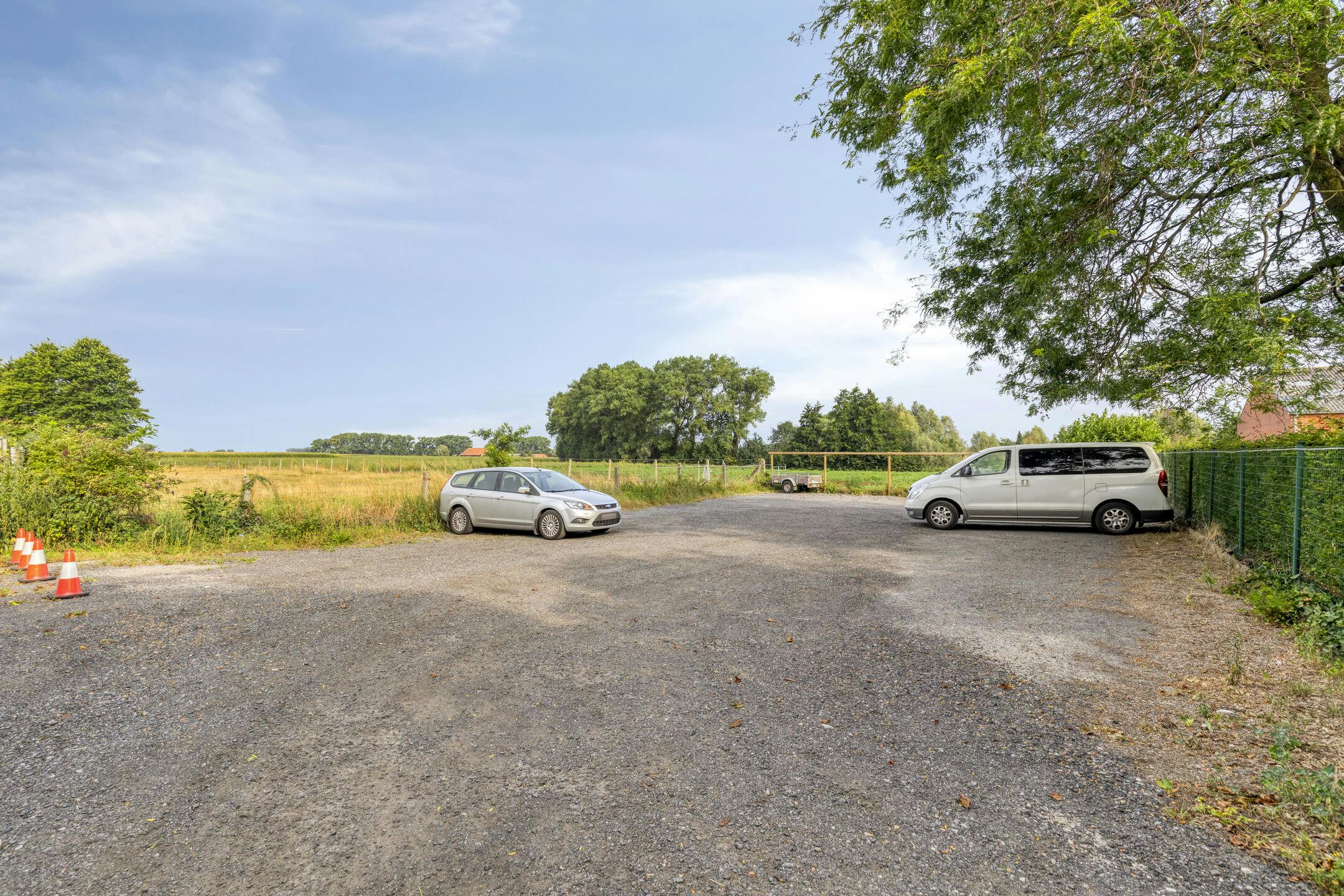 Uitzonderlijke eigendom: woonst met loods op toplocatie foto 16