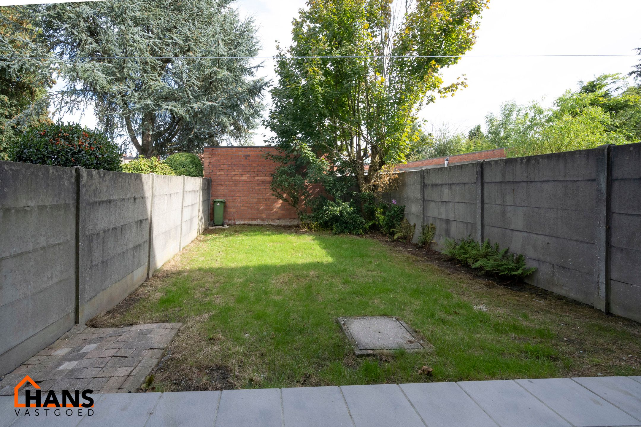 Gerenoveerd gelijkvloersappartement met tuin. foto 11