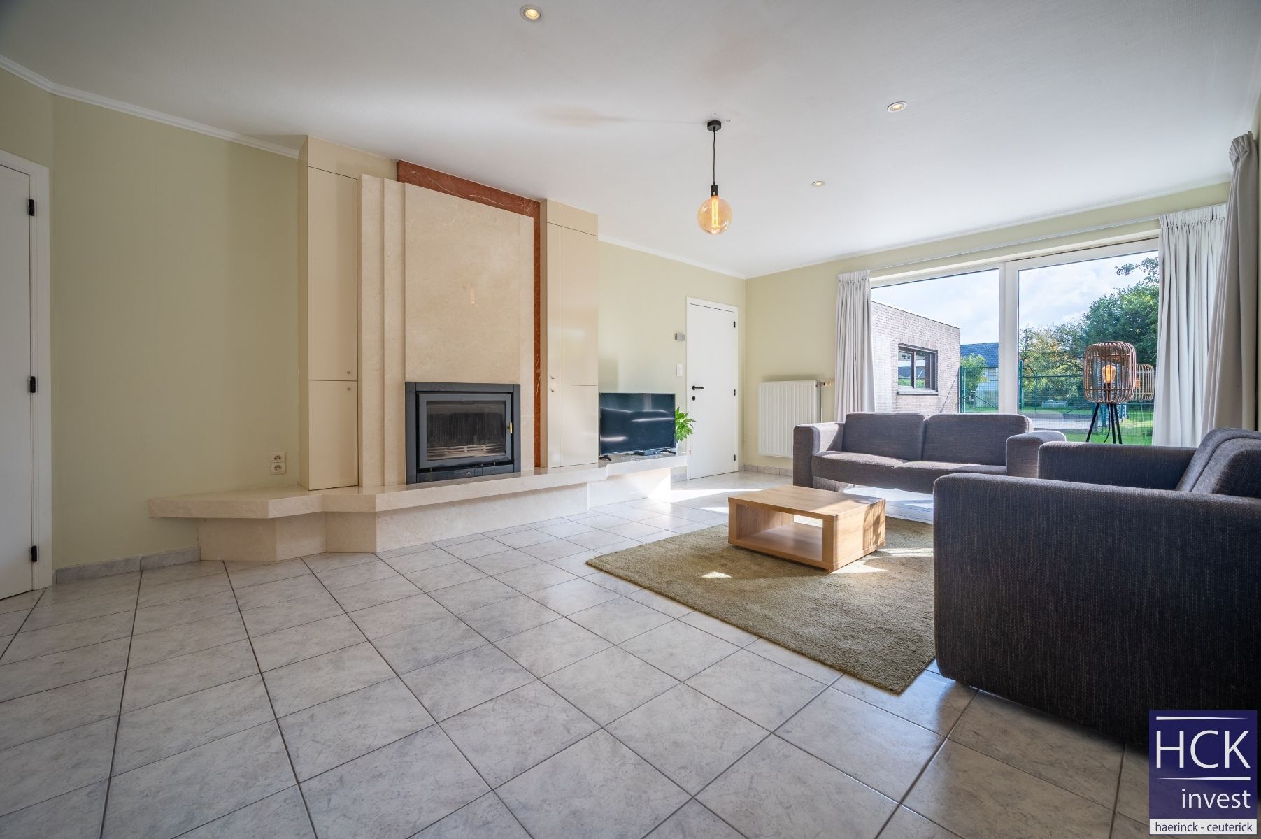 KRUISHOUTEM - Zeer ruime alleenstaande woning met 5 slpk. op 1256 m² foto 8