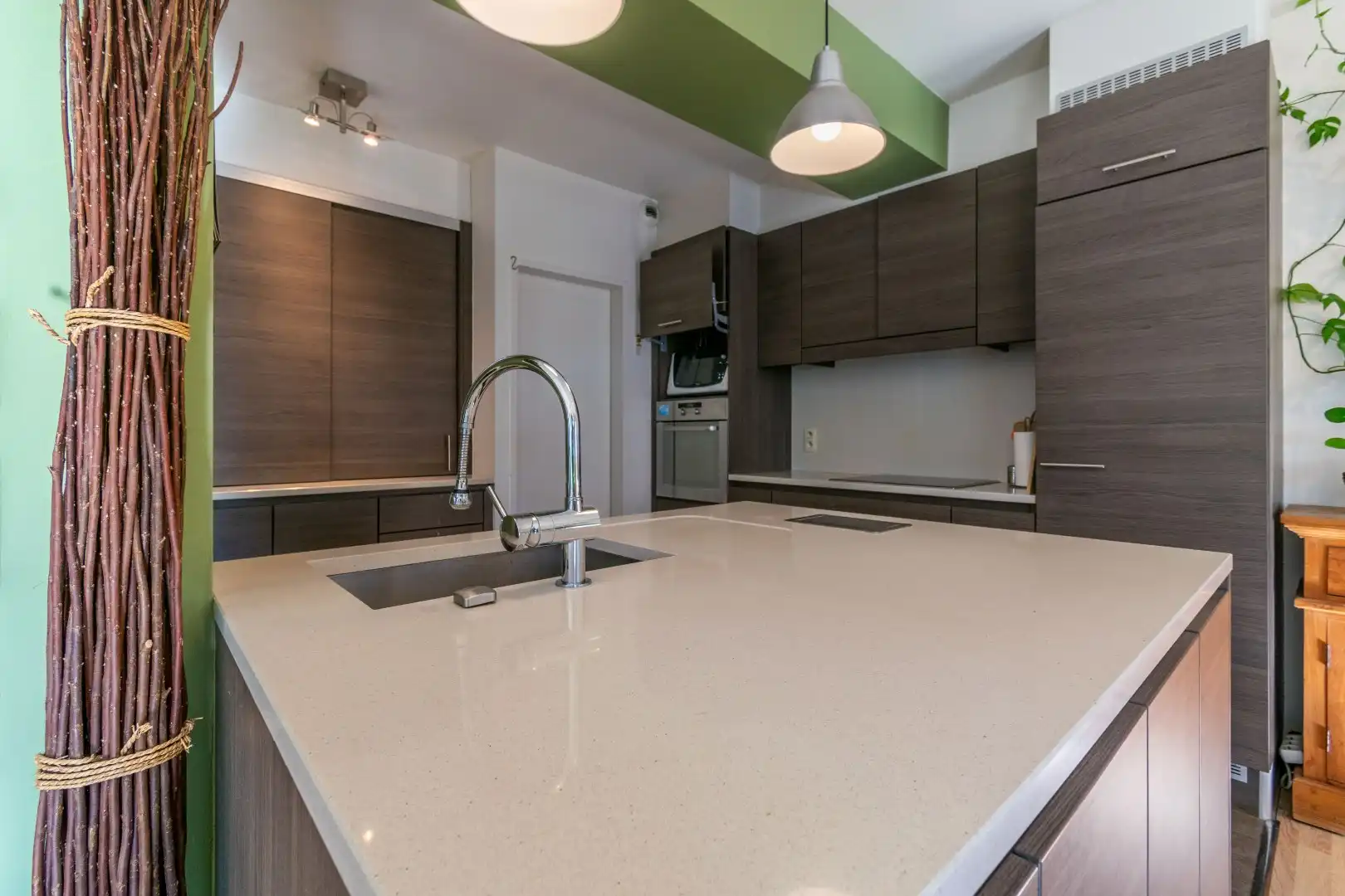 INSTAPKLAAR APP MET 2 SLAAPKAMERS, TERRAS & GARAGE! foto 14