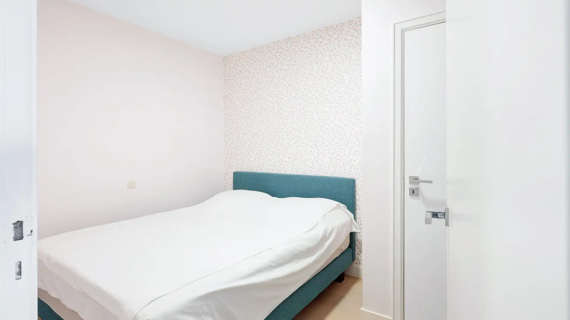Ruim appartement met prachtig frontaal zeezicht, ideaal gelegen in het Zoute. foto 12