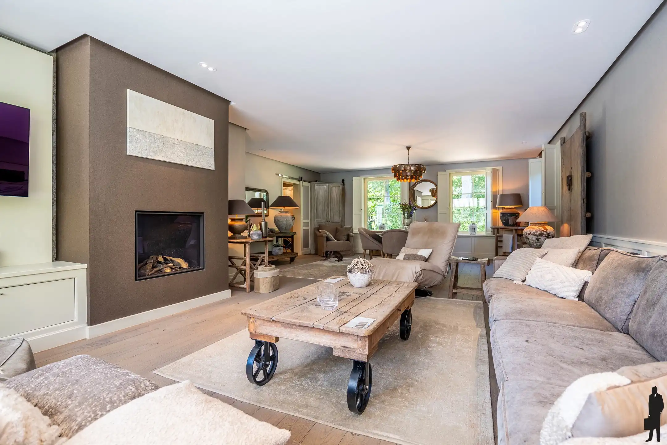 Unieke, recente villa te midden groen op grond van 2.135m² foto 7