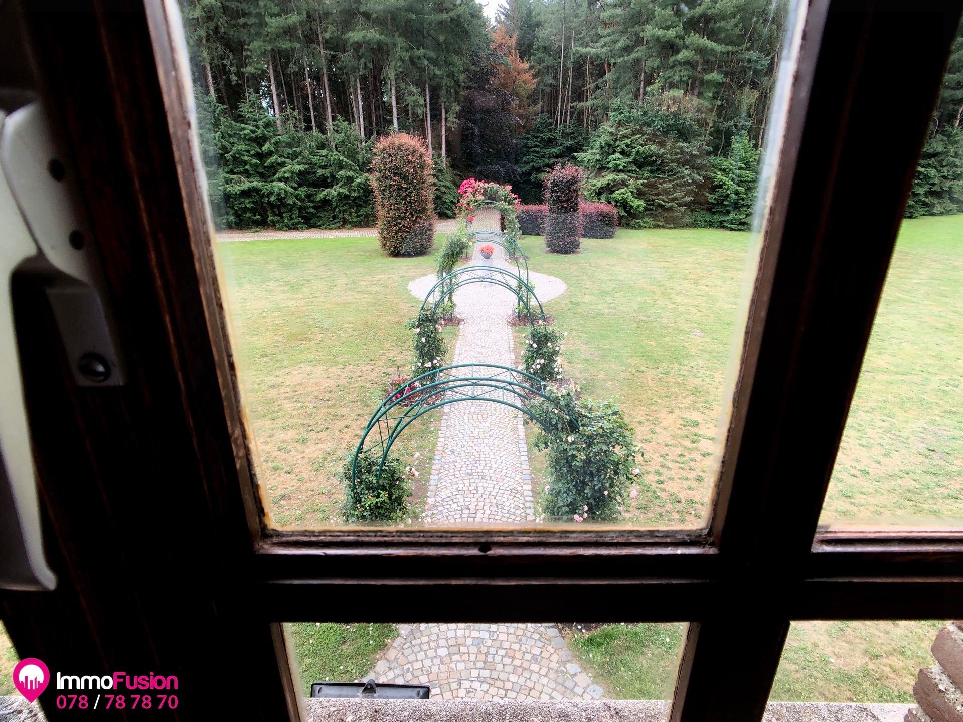 Unieke villa met bijgebouw, op ruim perceel van ca. 8.5 HA! foto 67