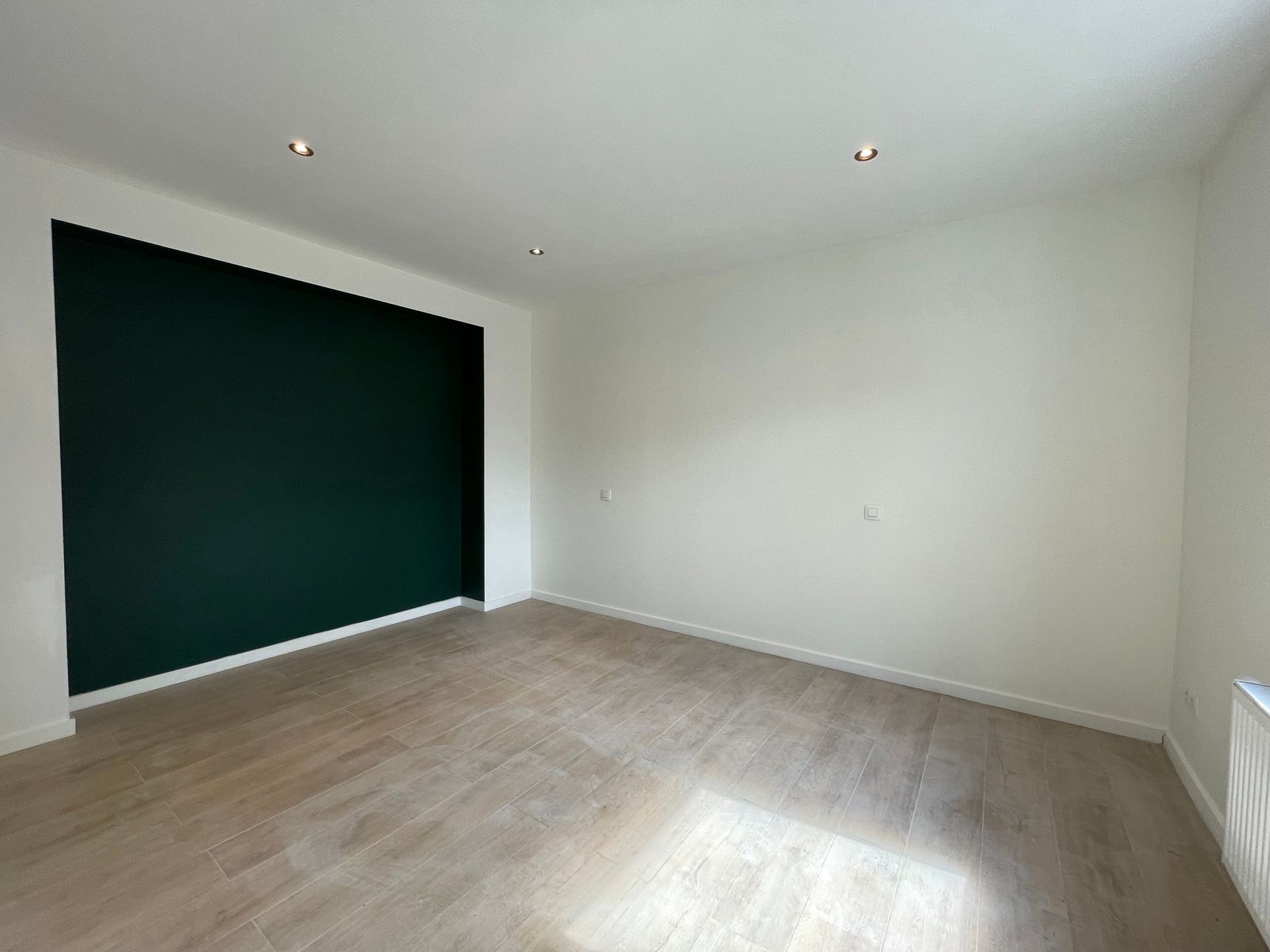 Vernieuwd 2-slpk appartement met tuin in centrum Herzele foto 13
