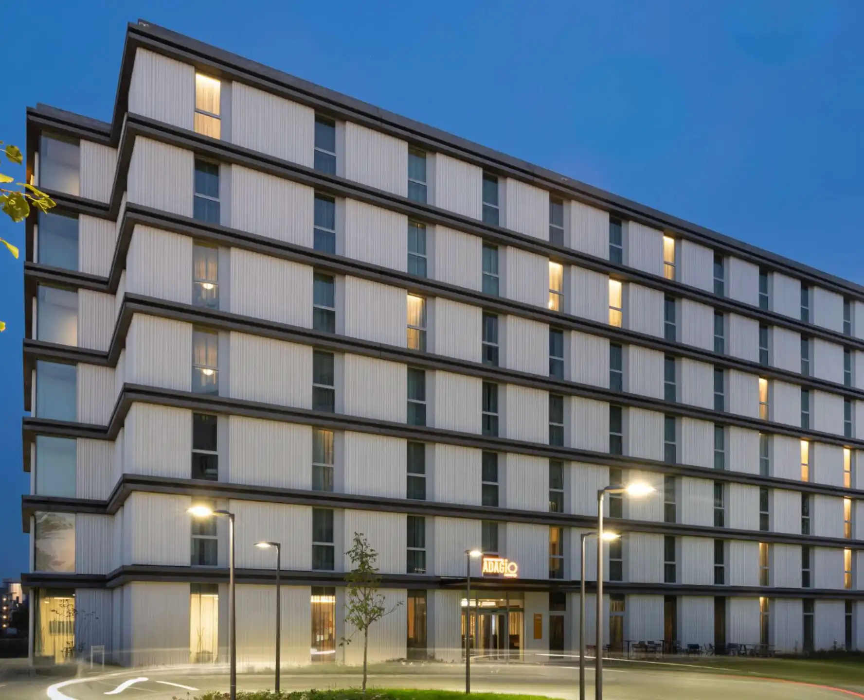 💼 INVESTERING MET DIRECT RENDEMENT – HOTELKAMER TE KOOP 💼 foto {{pictureIndex}}