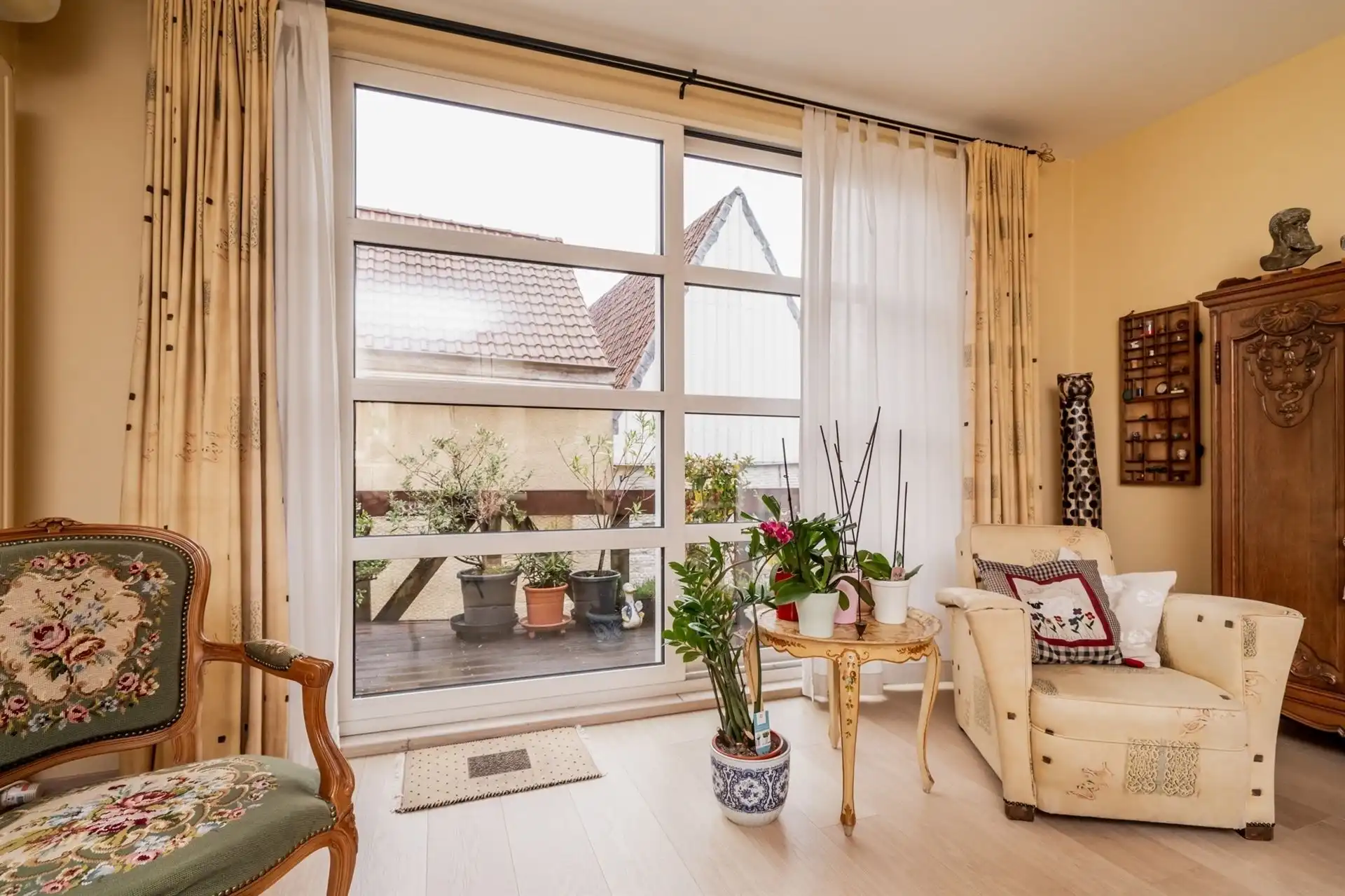 Handel 98 m2 en 62 m2 op 1e verd + duplex appartement op 2e & 3e  foto 17