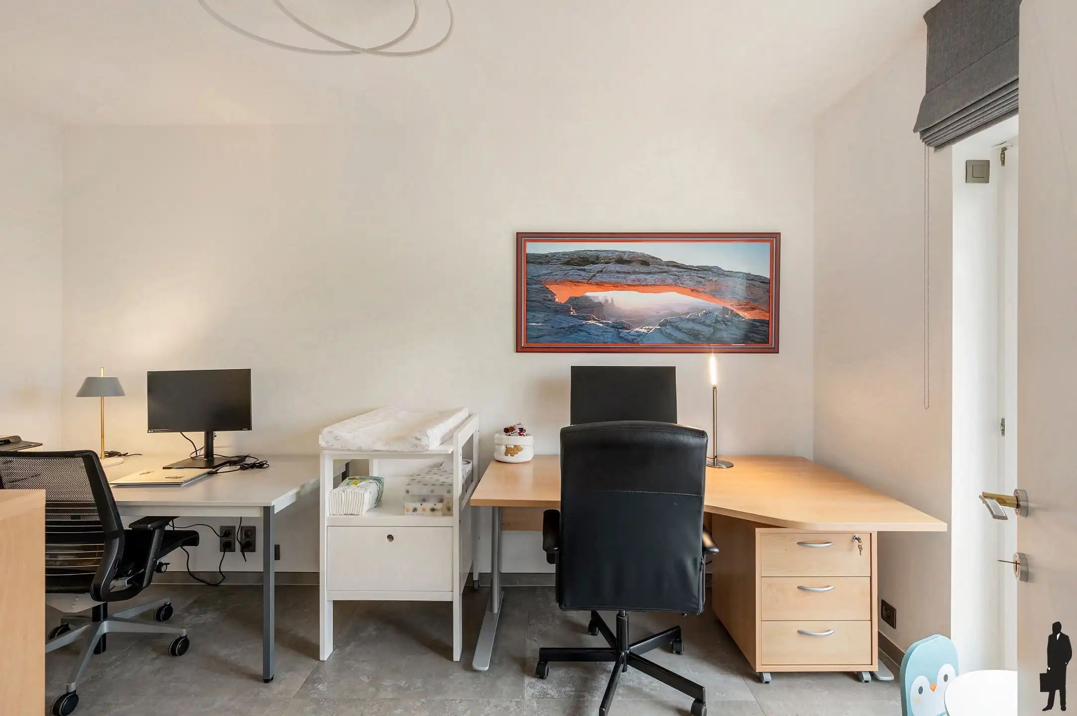 Instapklare woning met 3 slaapkamers en bureauruimte op toplocatie te Leest. foto 11