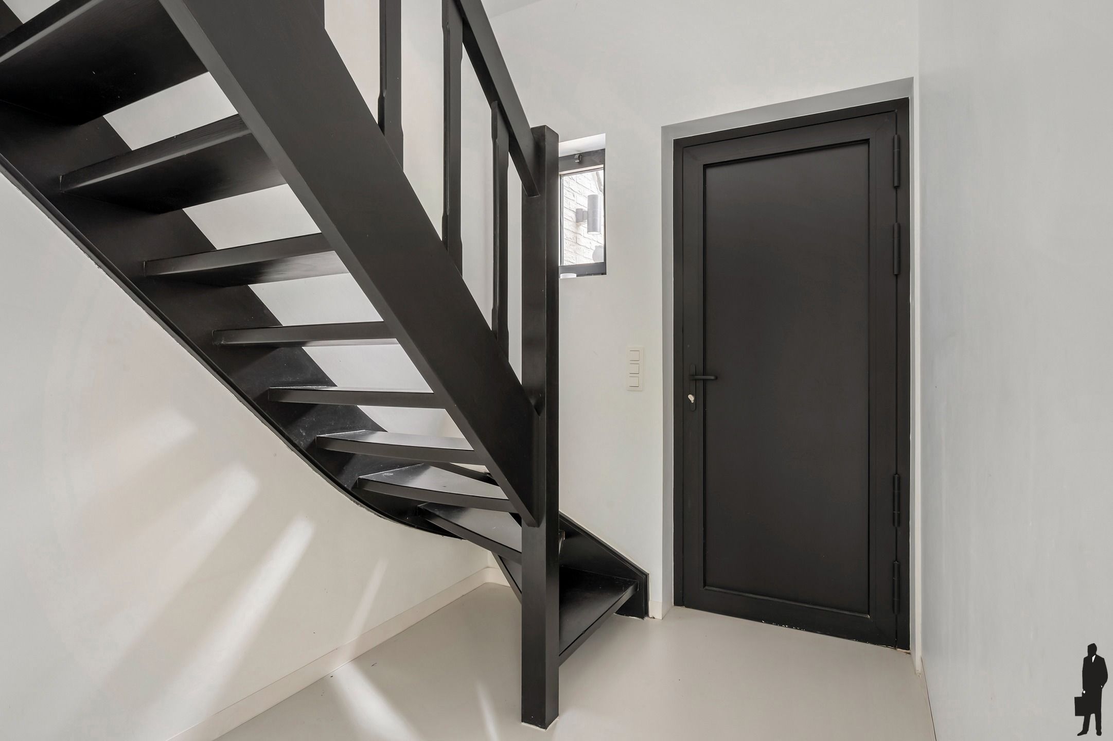 Instapklare woning in doodlopende straat! foto 2