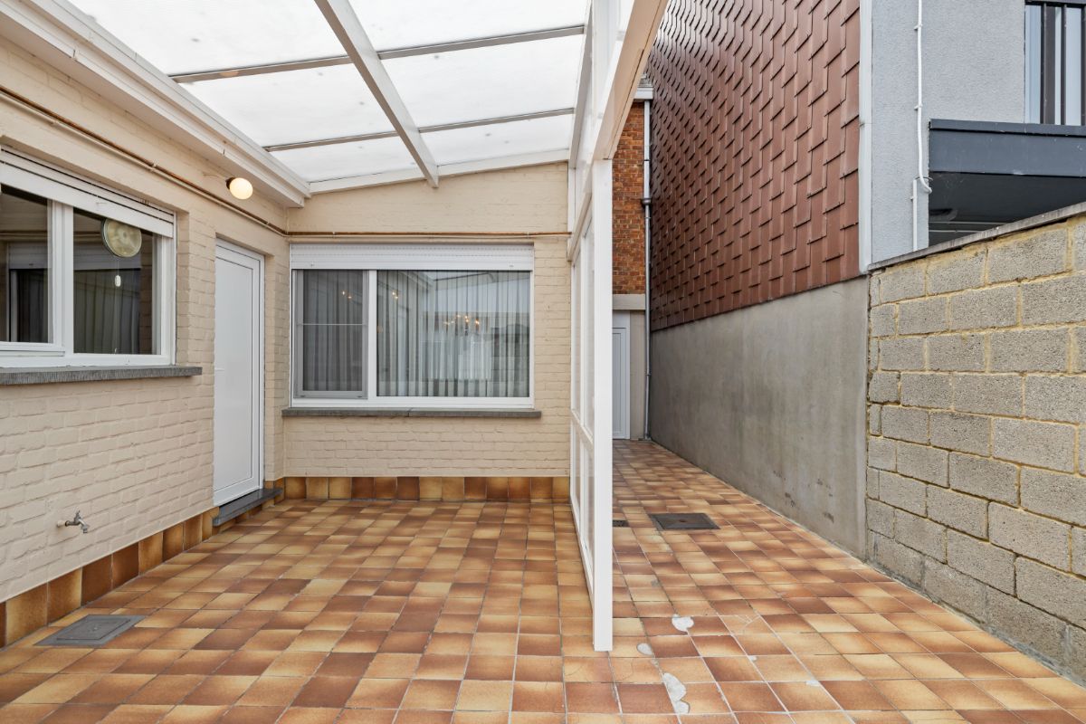 Solide rijwoning met 3 slaapkamers en zijdoorgang foto 16