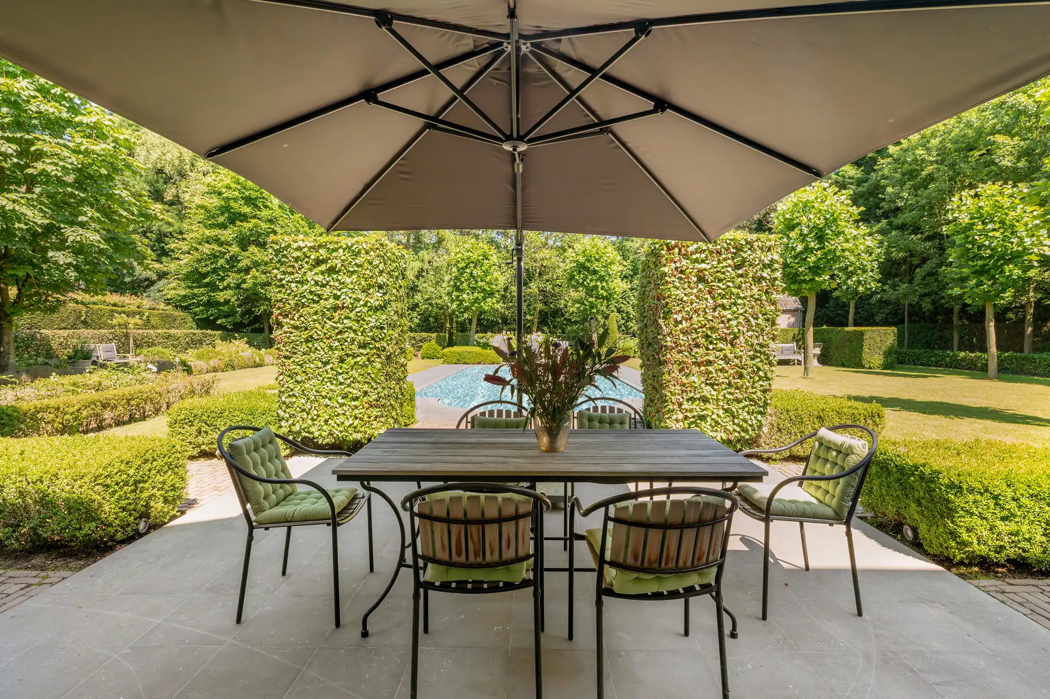 Villa van 600 m² met o.a. 4 slpk. en 3 badk.  foto 23