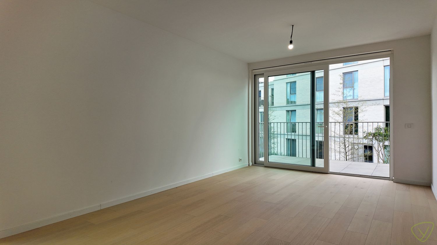 Energiezuinig 2-slaapkamerappartement met terras en parking! foto 3