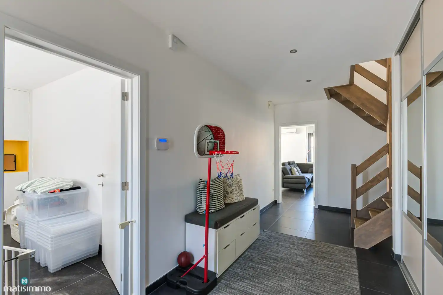 RUIME NIEUWBOUWWONING MET 3 SLAAPKAMERS, TUIN EN CARPORT MET AUTOMATISCHE POORT NABIJ HET CENTRUM VAN BILZEN foto 4