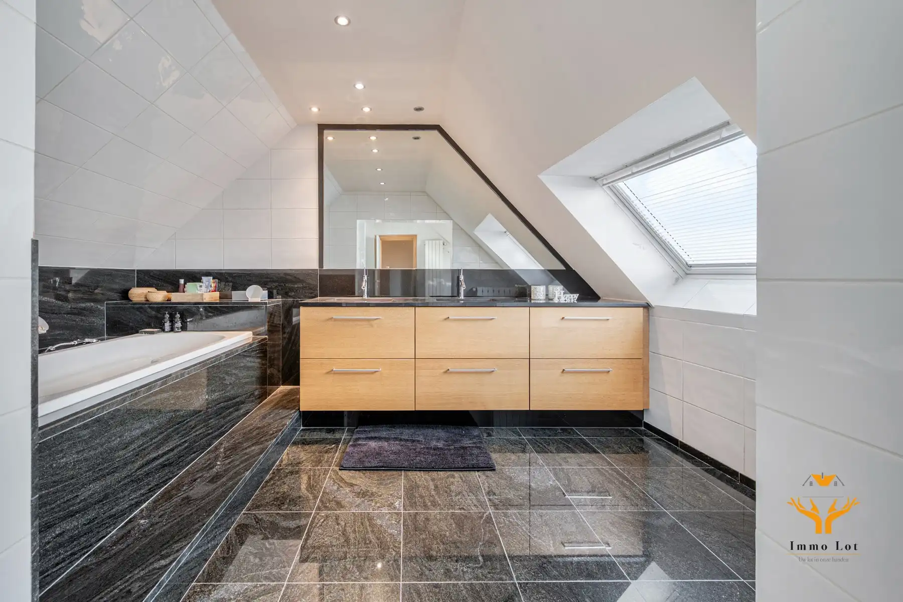 Zeer ruime woning in het centrum van Baasrode foto 11