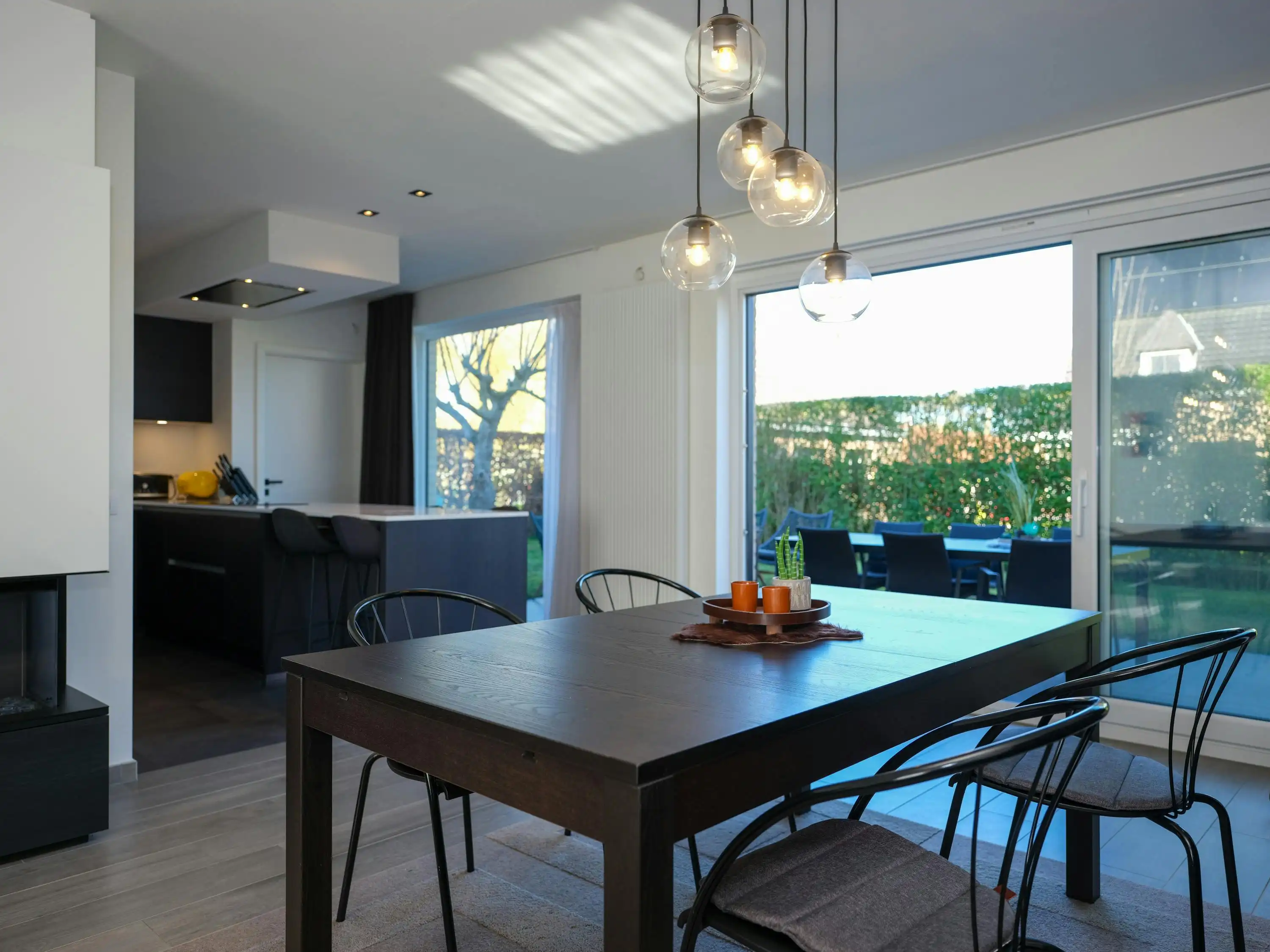 Huis met 4 slaapkamers op een rustige locatie in Oostkamp  foto 4