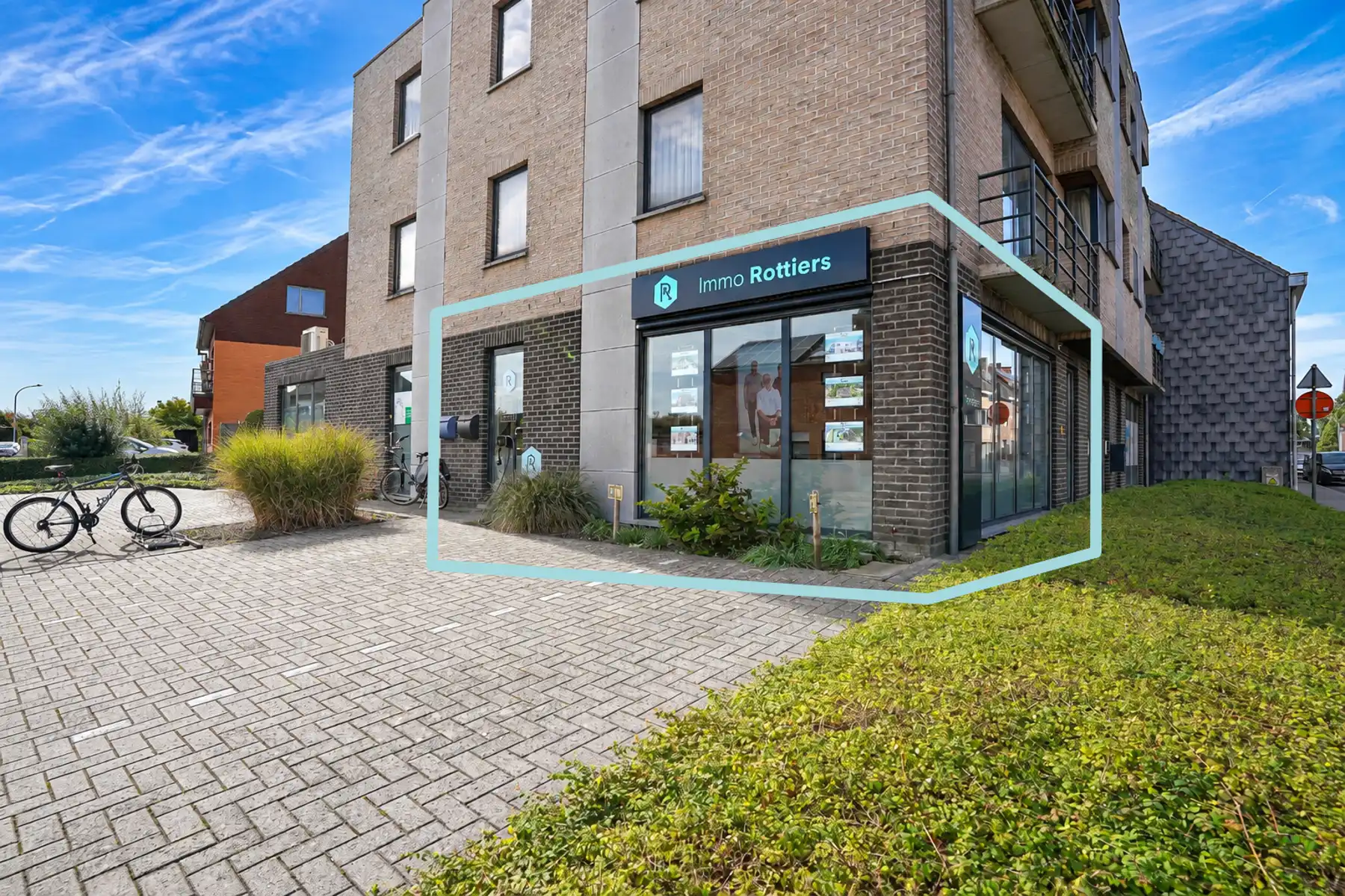 Commerciële ruimte met parkeergelegenheid te Londerzeel foto 2