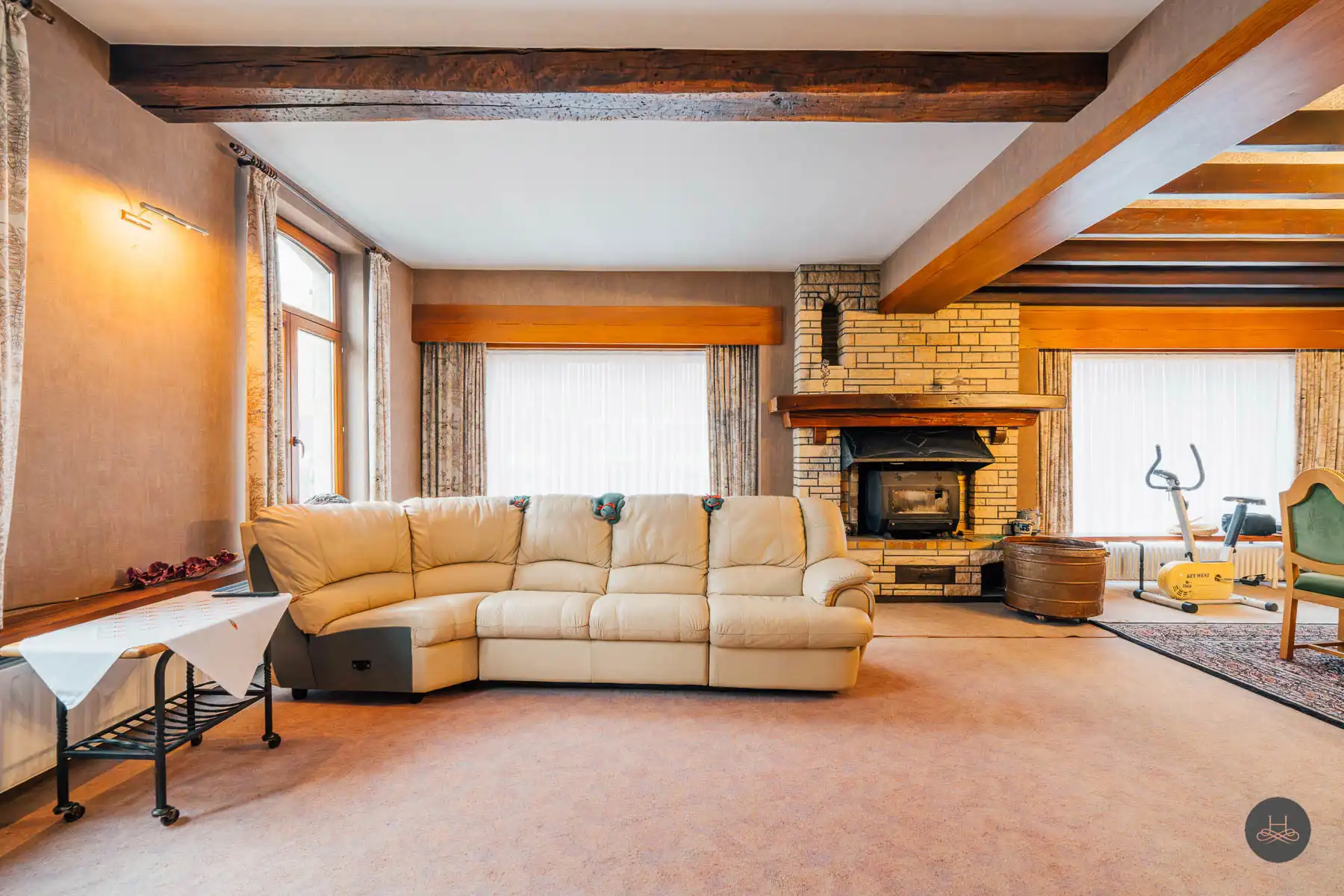 Prachtige authentieke en ruime villa met enorm potentieel foto 4