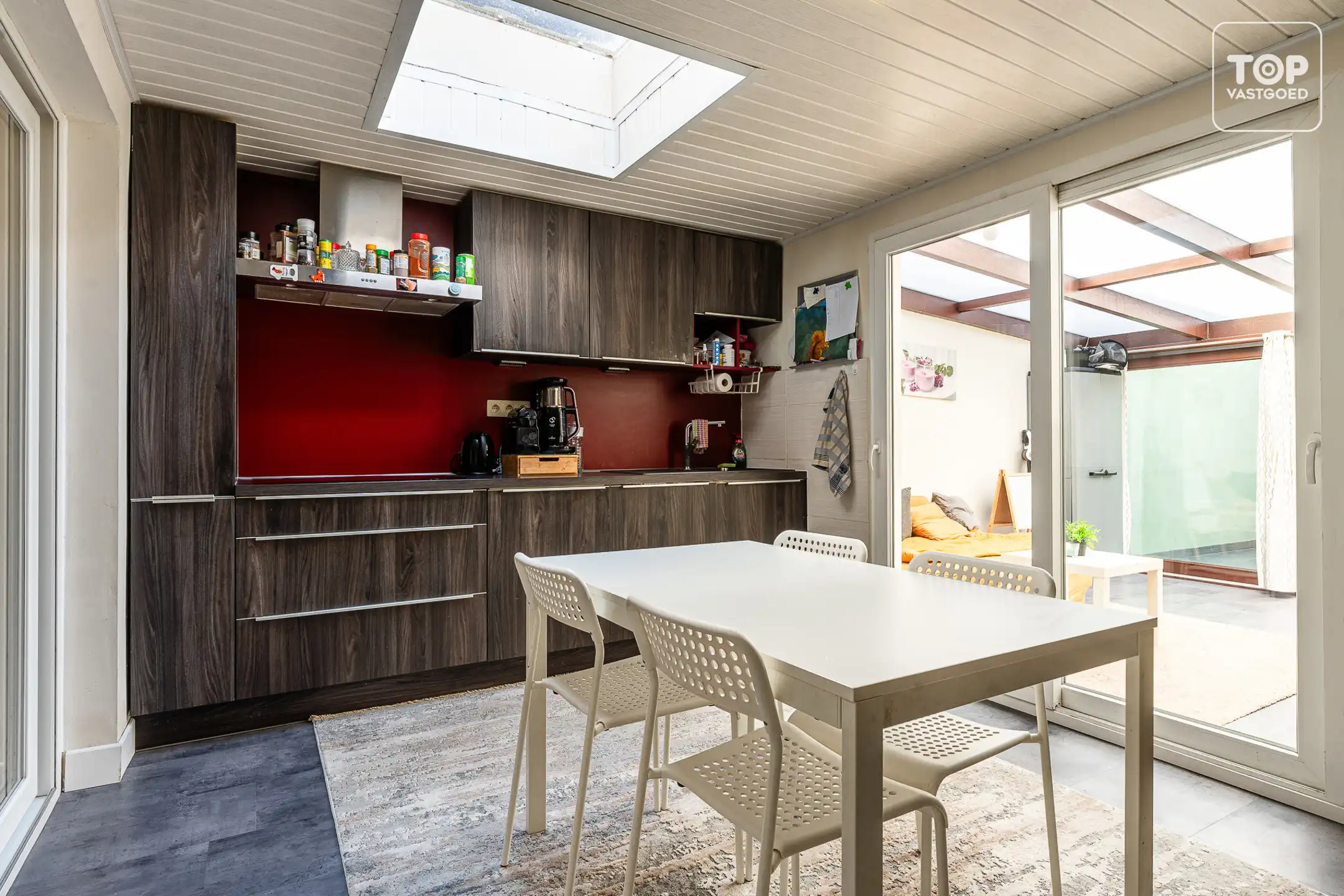 Ruime gezinswoning met voor- en achtertuin in Wondelgem foto 8