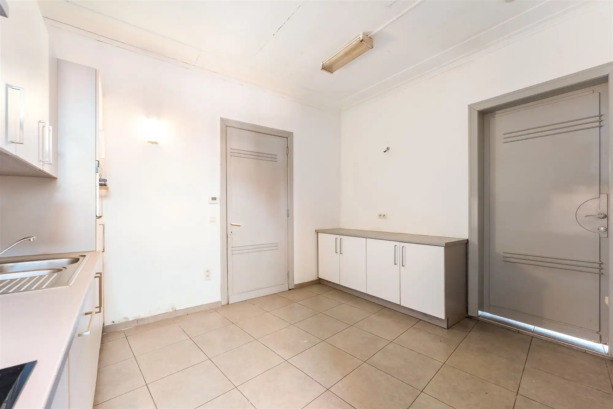 RUIM APPARTEMENT 199M2 MET HANDELSPAND OP TOP-LOCATIE! foto 11