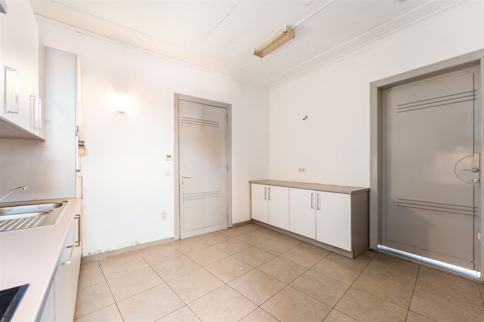 RUIM APPARTEMENT 199M2 MET HANDELSPAND OP TOP-LOCATIE! foto 11