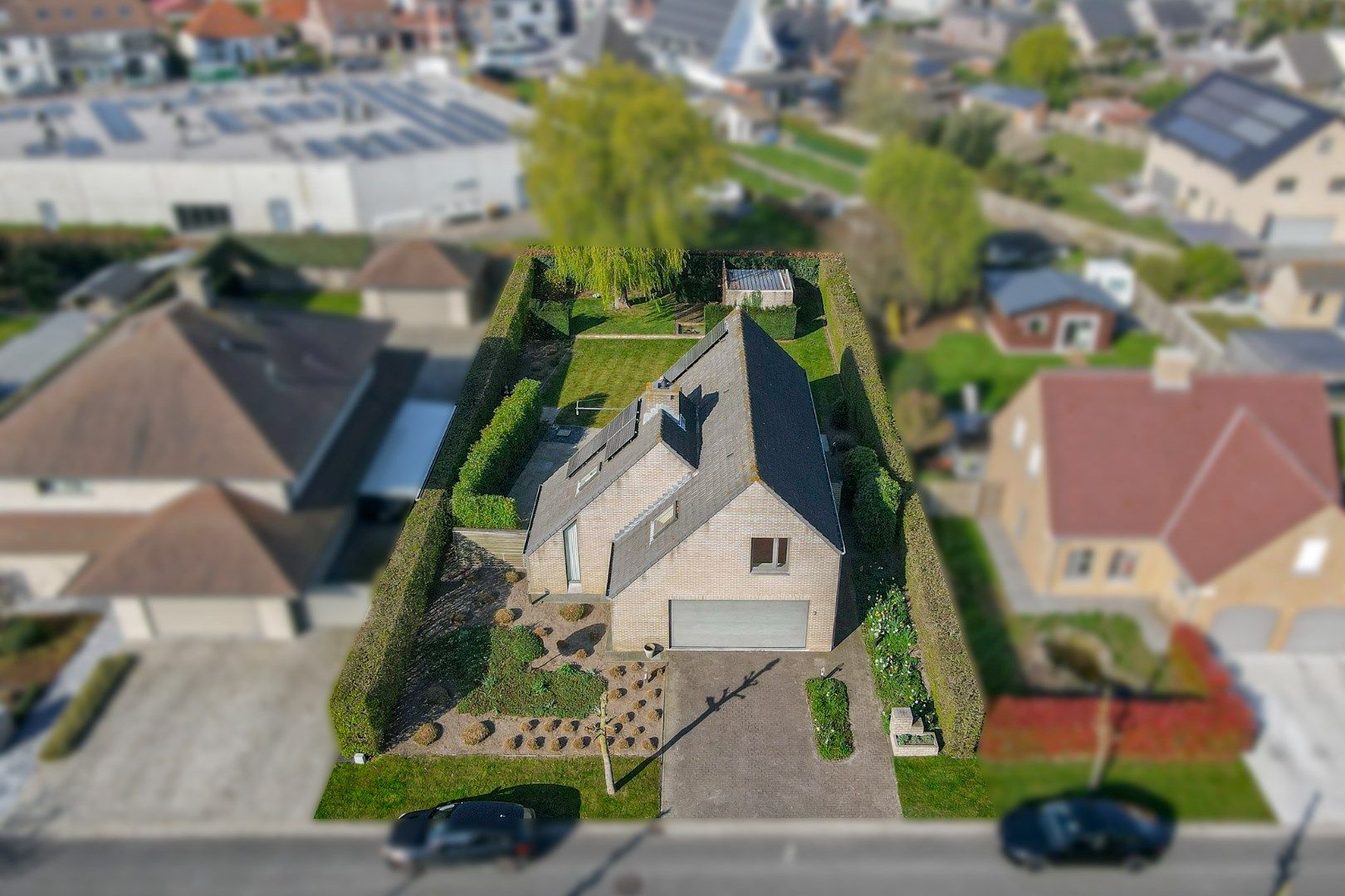 Instapklare villa met 4 slaapkamers op 815 m² in rustige woonwijk te Gistel foto 3