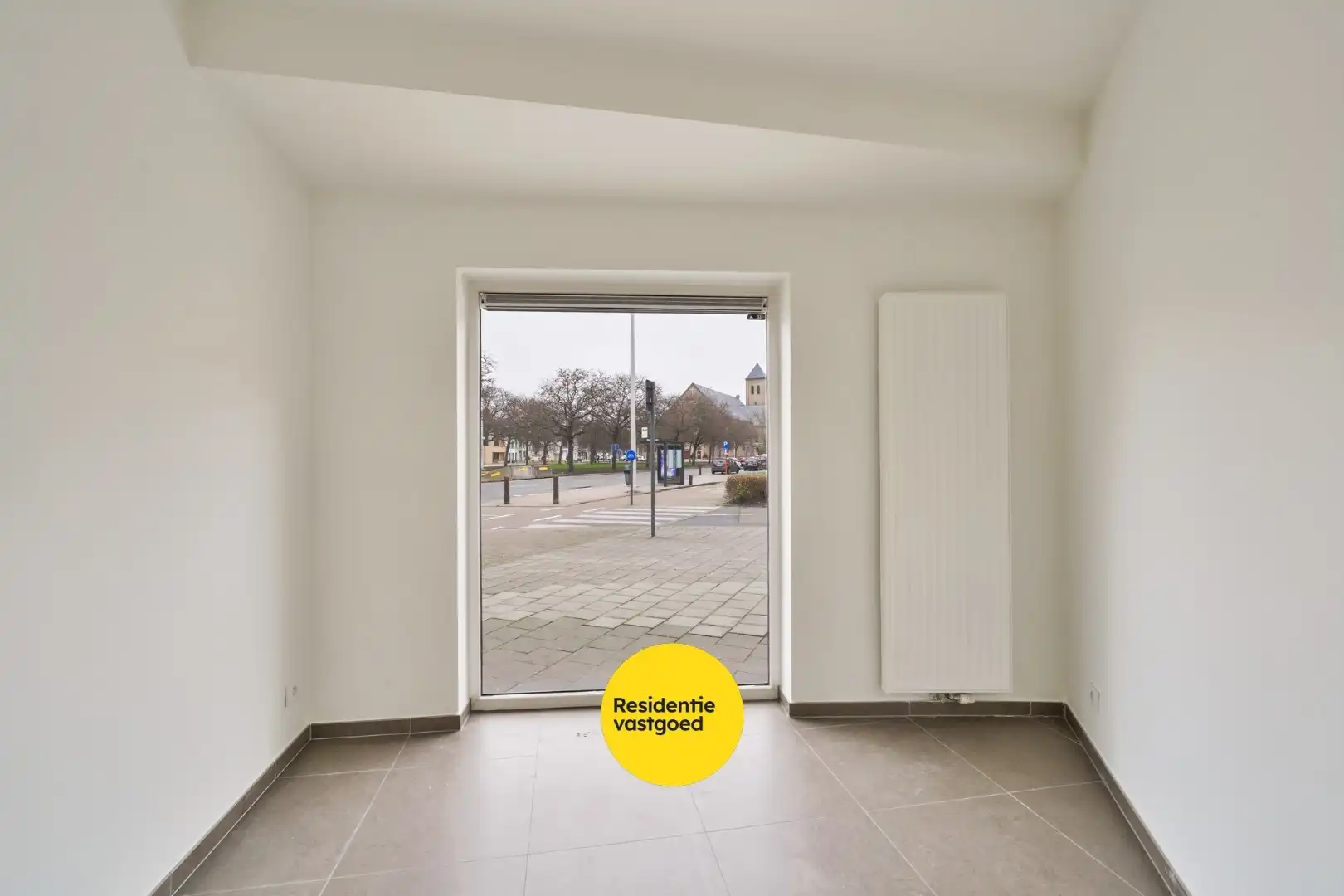 Instapklaar handelsgelijkvloers met sterke visibiliteit te Oostende foto 6