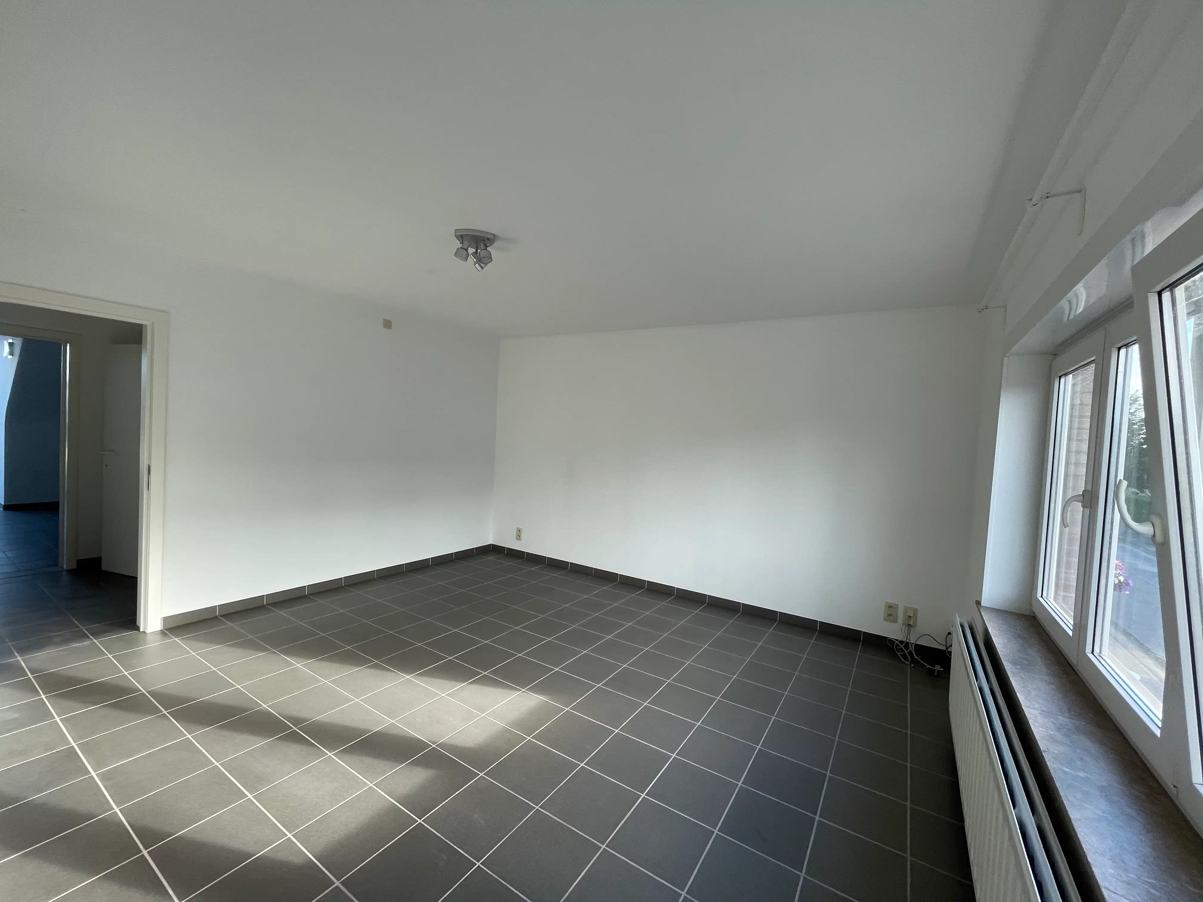 Energiezuinig 2-slaapkamerappartement met terras en parking foto 7