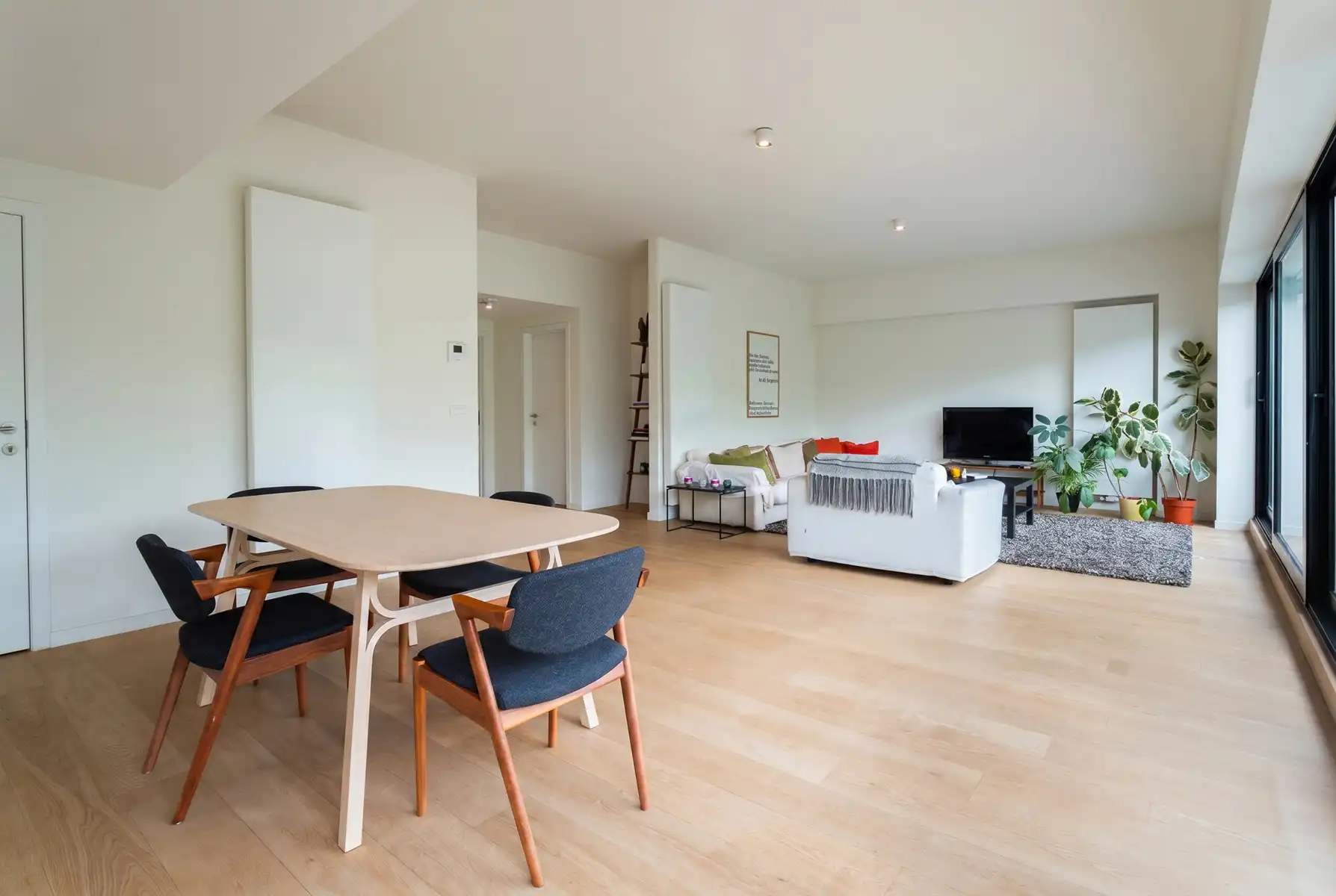Ruim en lichtrijk 2-slpk appartement op het Zuid foto 7