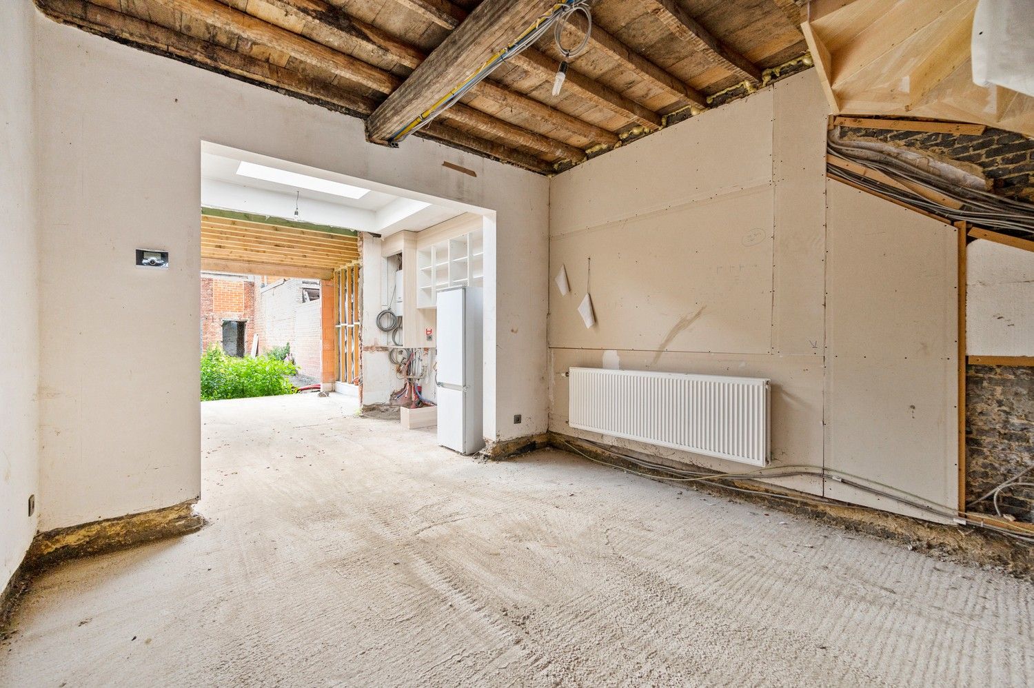 Leuke, verder af te werken woning met 3 slaapkamers en tuin op toplocatie in Lier! foto 4