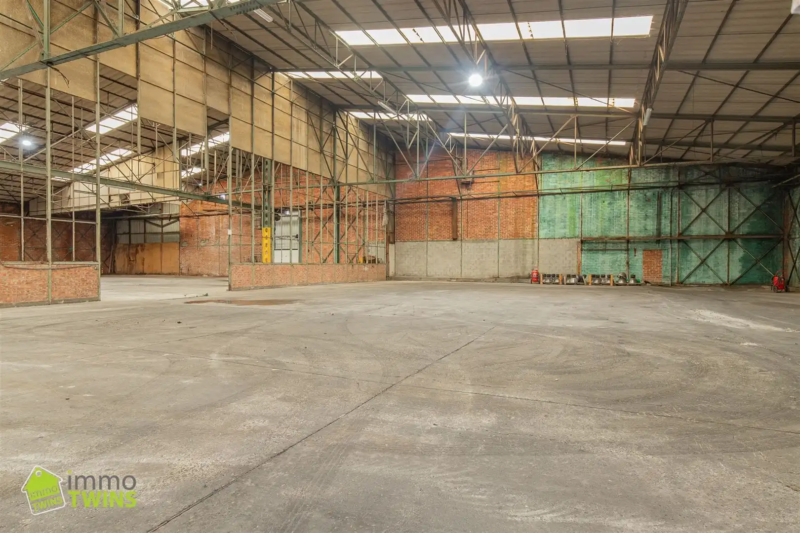 Uitzonderlijk ruim industrieel magazijn van ca. 6.900 m² te huur in Schoonaarde foto 18
