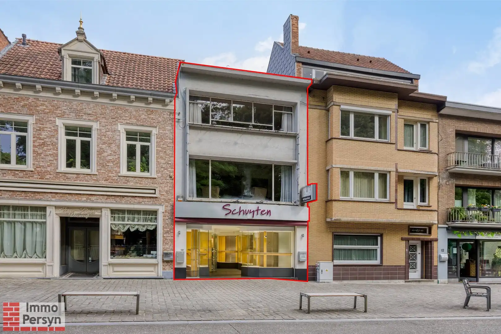 Droomlocatie aan de Basiliek: Woon- en Handelspand met Ongekend Potentieel! foto {{pictureIndex}}