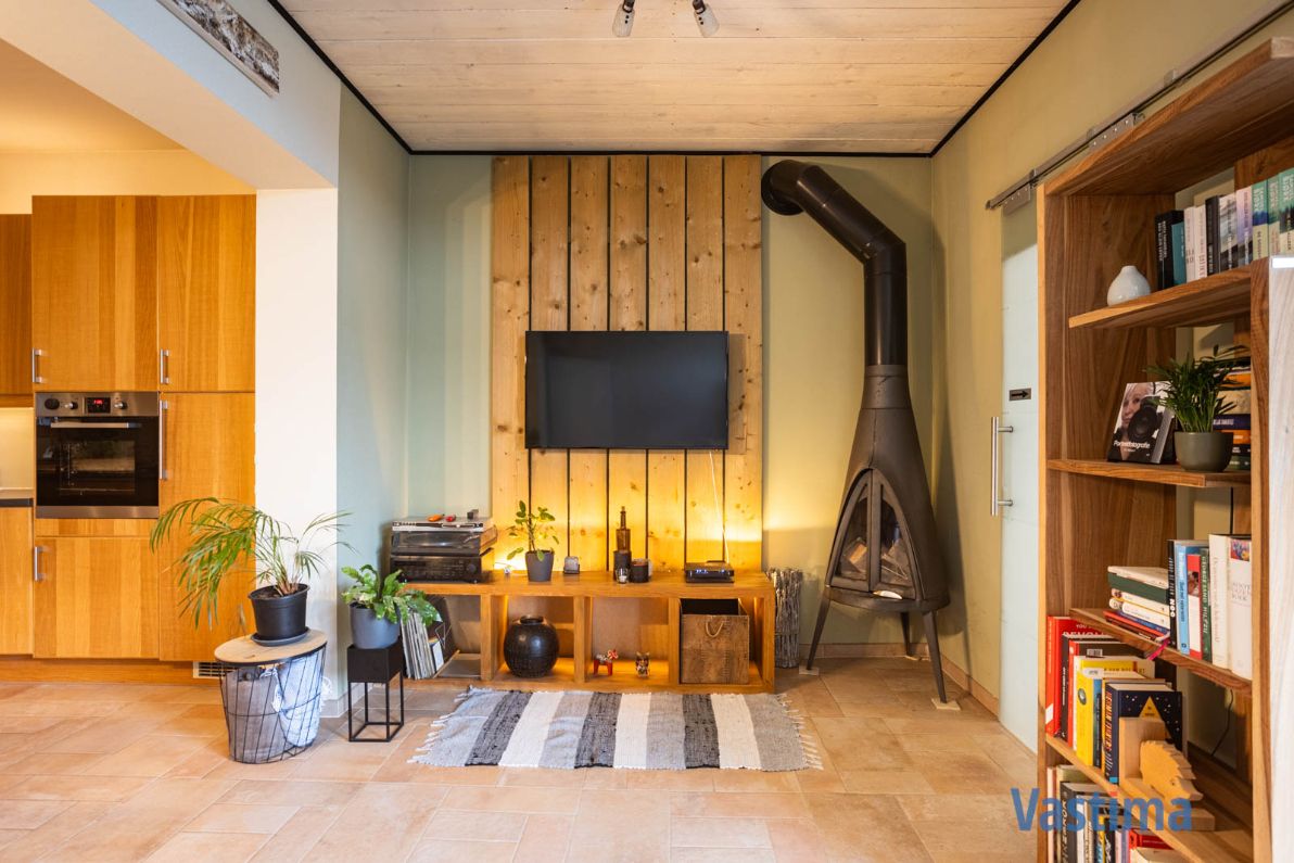 Instapklare woning met 3 slaapkamers, dubbele garage en grote tuin foto 7