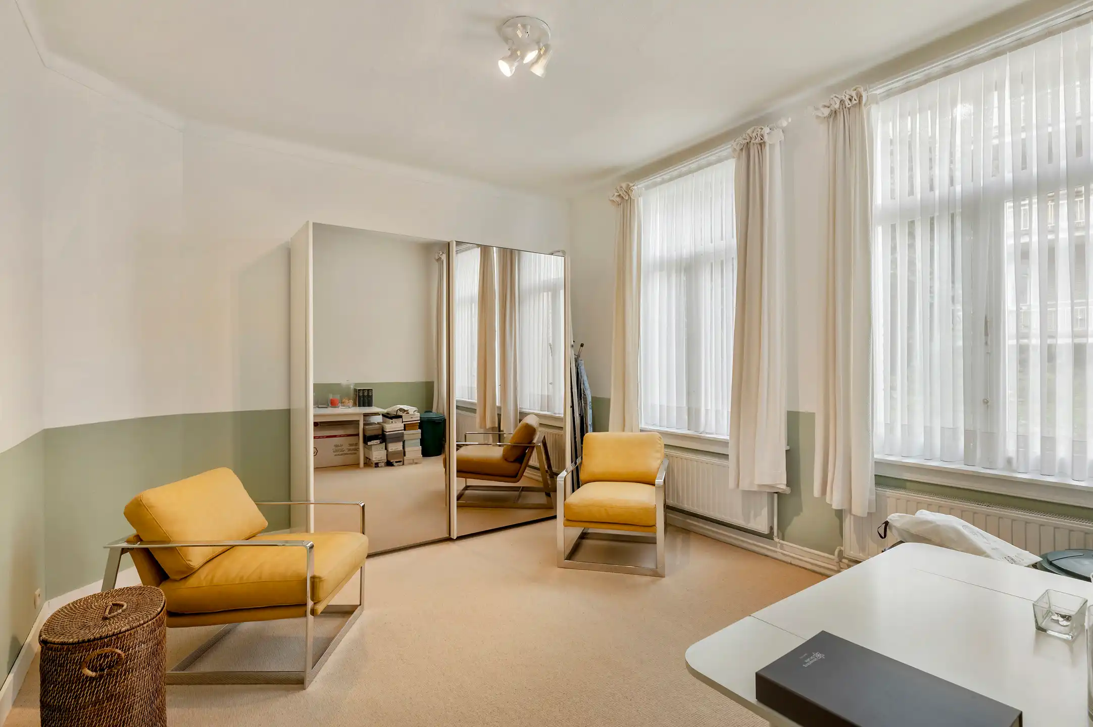 Statig herenhuis met praktijkruimte op toplocatie in Antwerpen foto 39