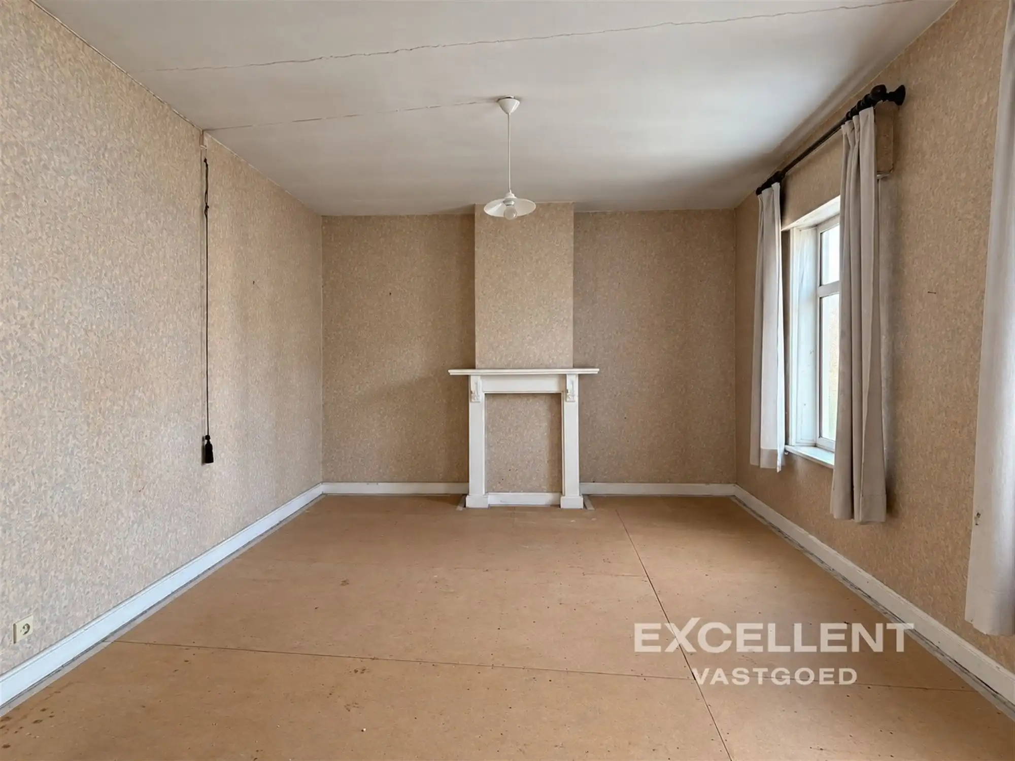 Woning met commerciële ruimte op uitzonderlijk perceel foto 8