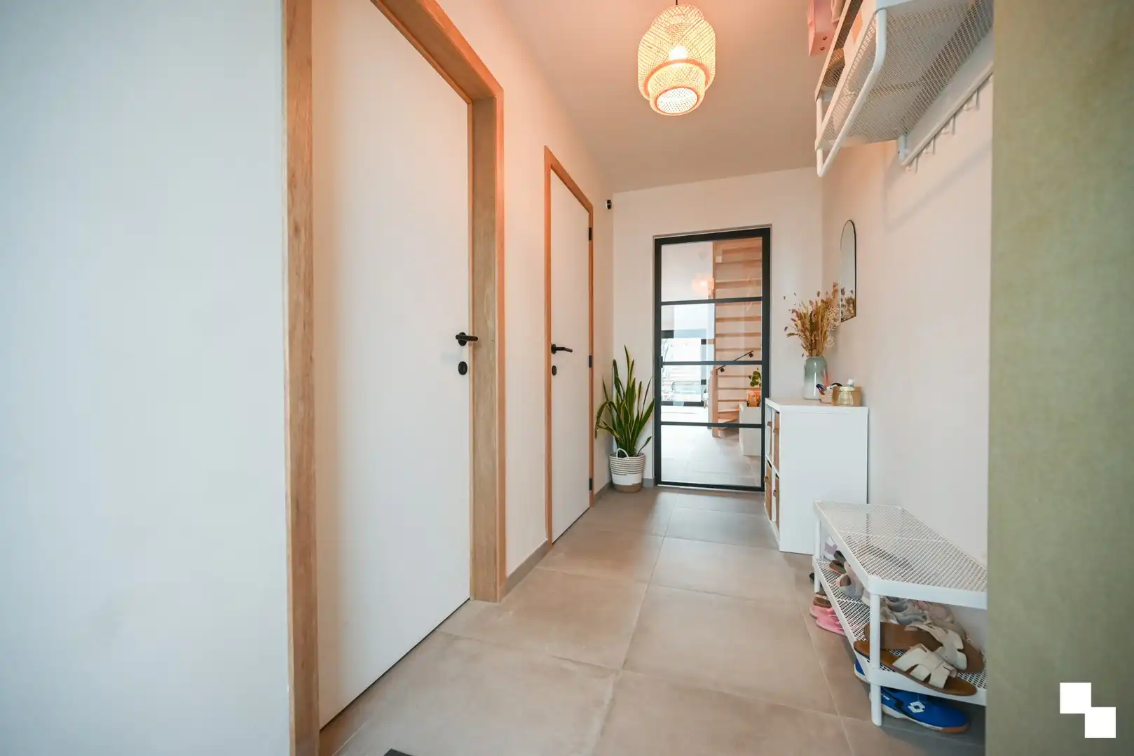 Rustig gelegen, instapklare gezinswoning met drie slaapkamers te Izegem foto 2