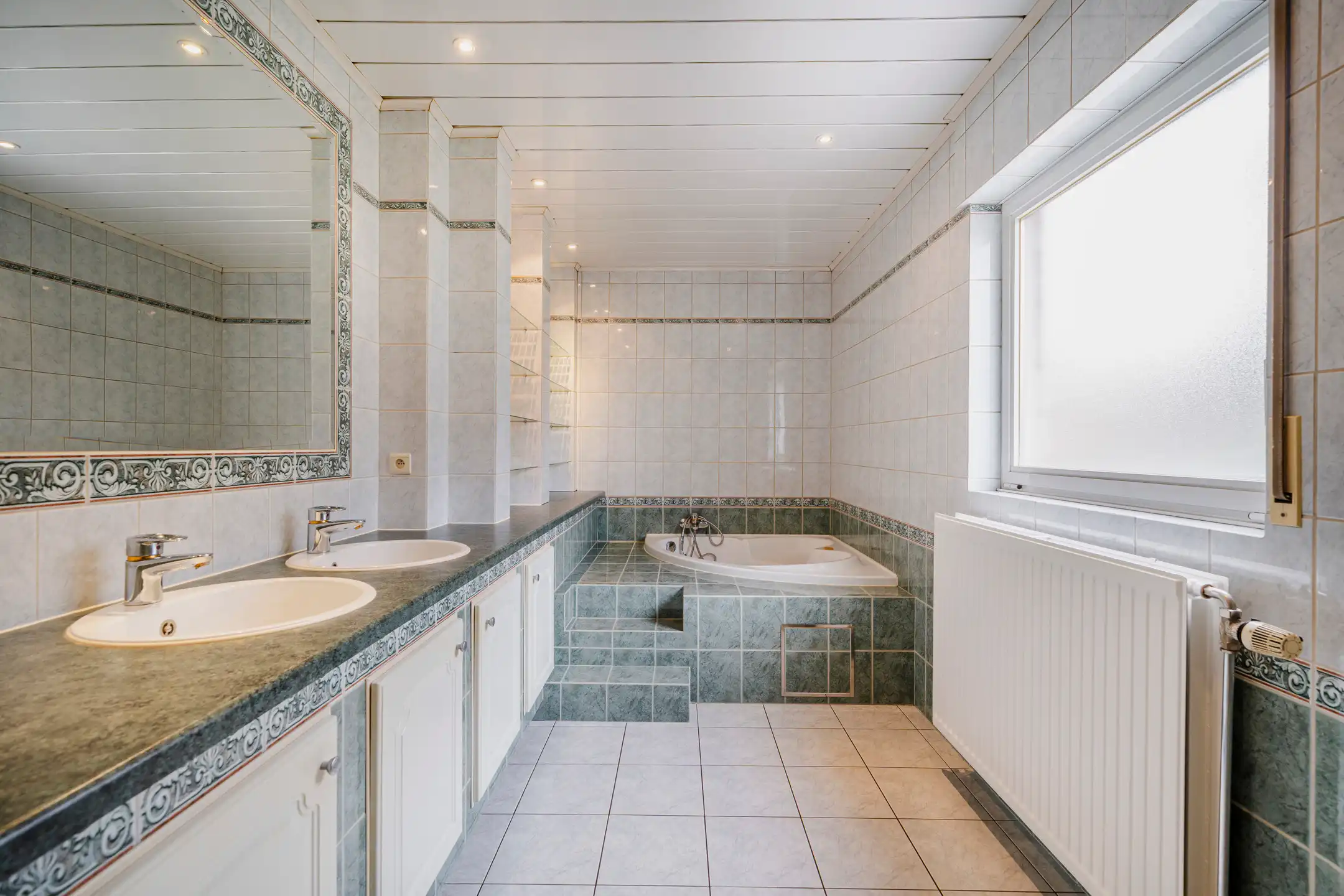 Prachtige dorpswoning op 1.099 m² foto 12