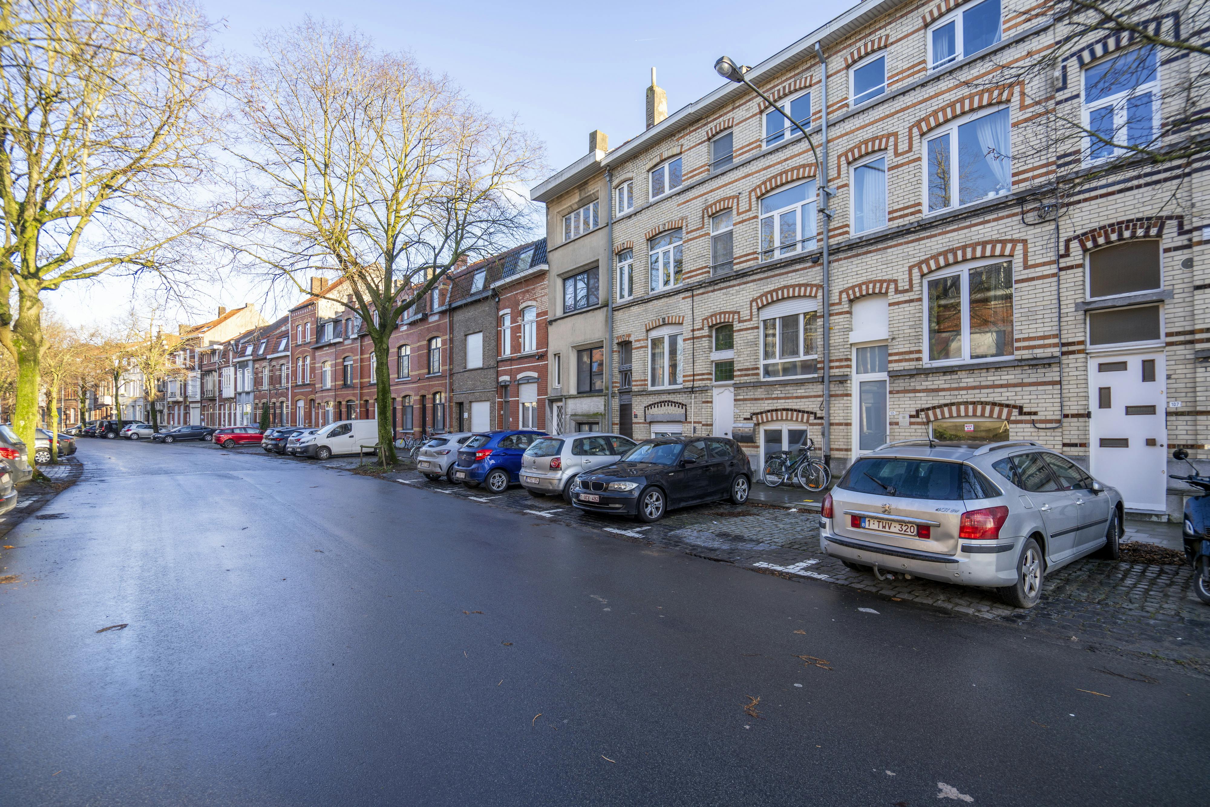 Opbrengsteigendom met twee appartementen te koop in Kortrijk foto 33