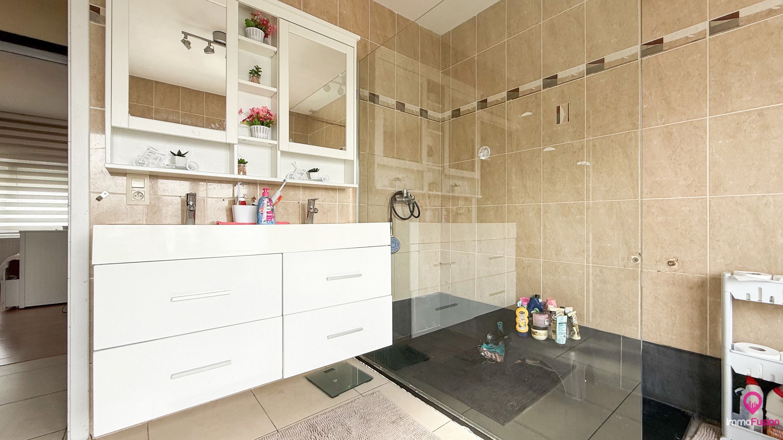 Ruime gezinswoning met 3 slpks, grote tuin en goede EPC! foto 19