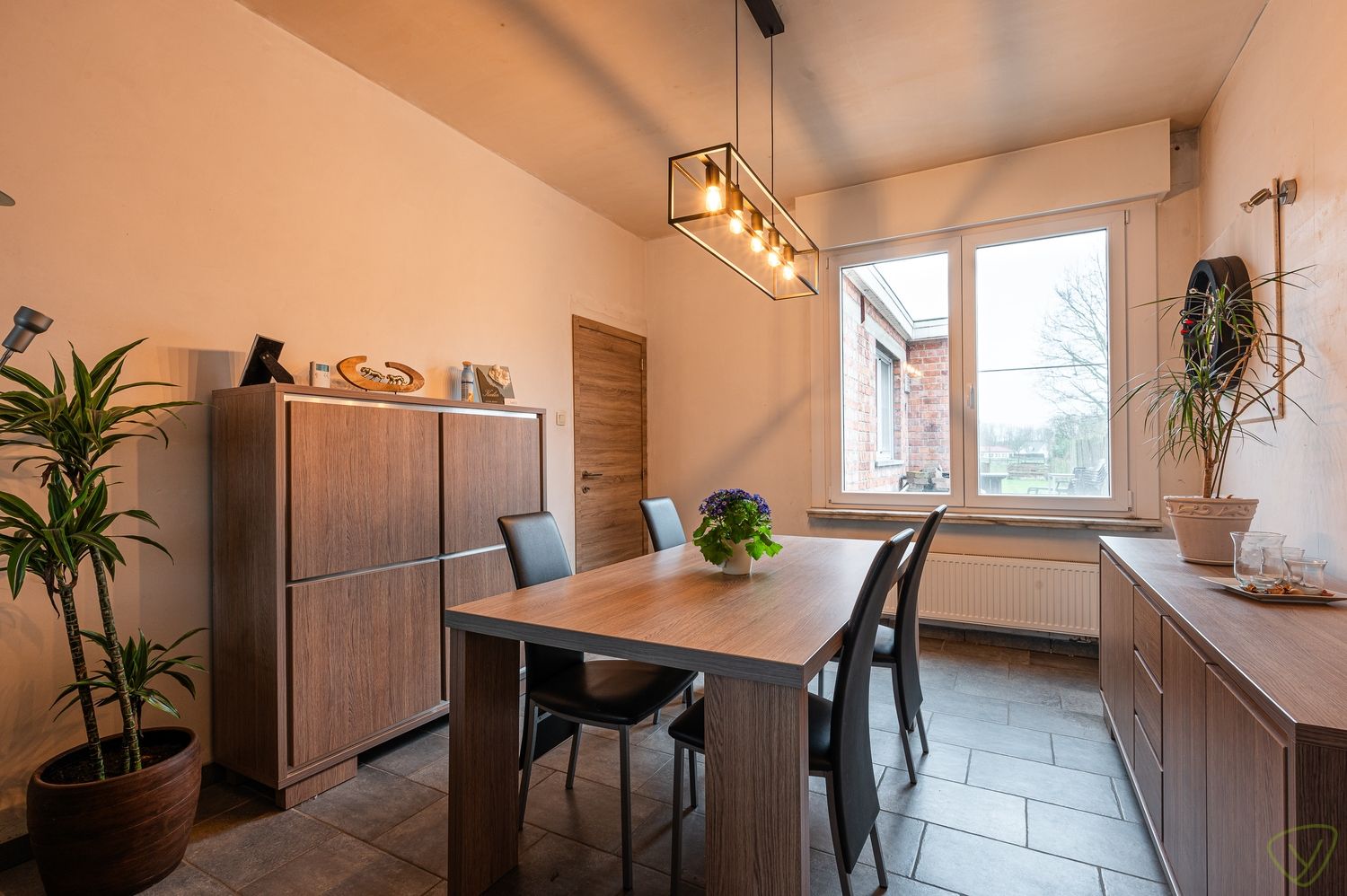Volledig instapklare woning met ruime tuin in Adegem foto 7