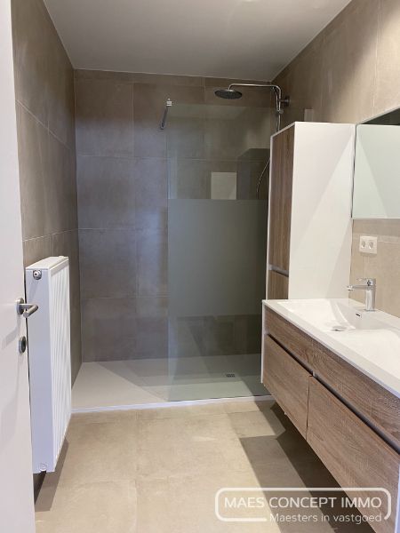 Recent gerenoveerde woning te huur op den Heirweg dicht bij centrum Anzegem foto 4