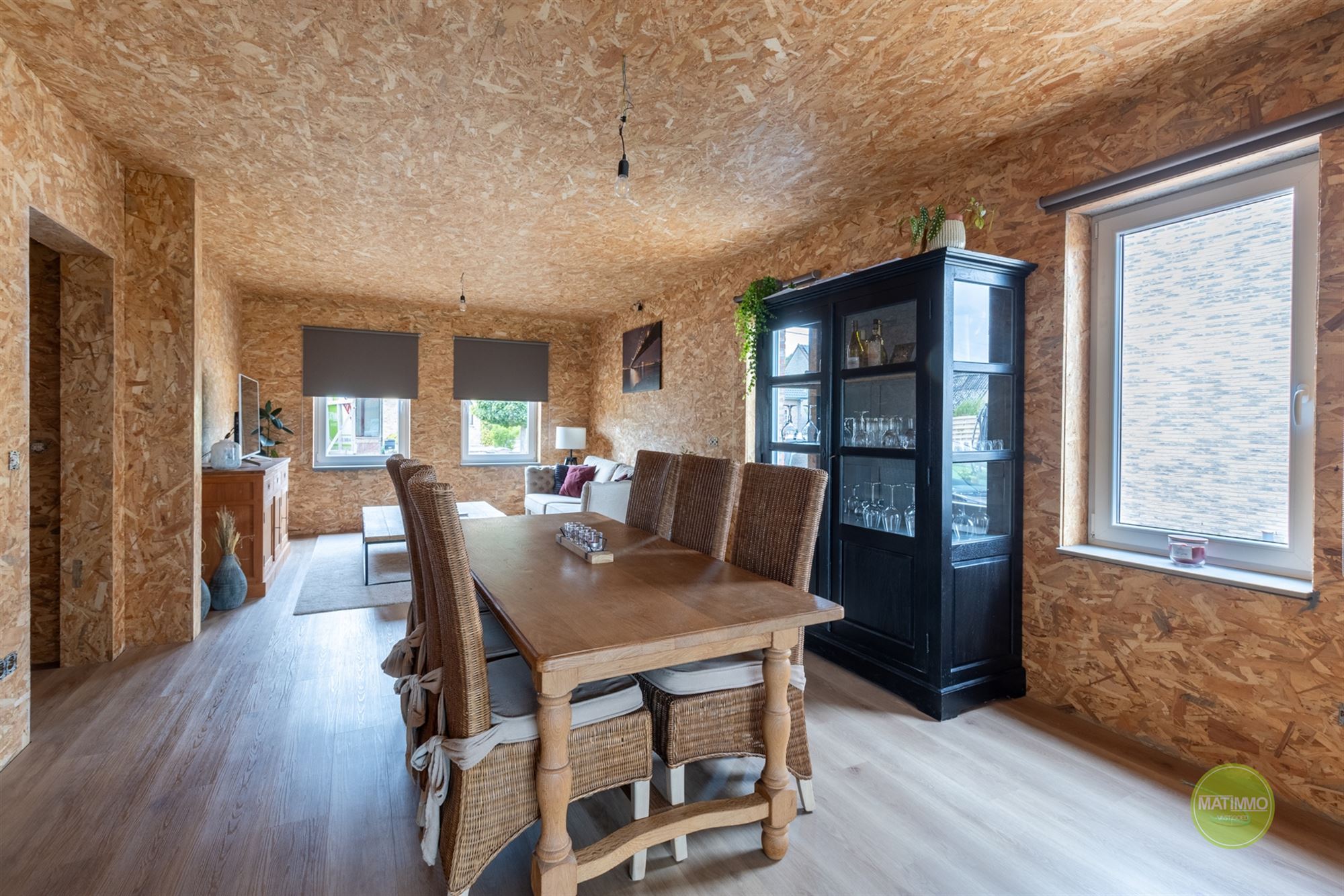 Instapklare gezinswoning met grote tuin in Balen-Wezel foto 4