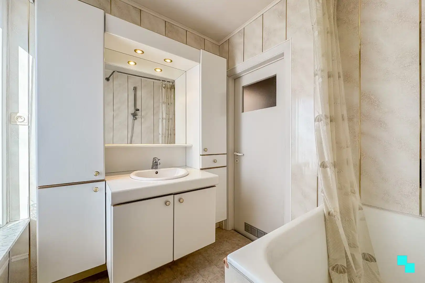 Op te frissen eengezinswoning te Kachtem foto 26