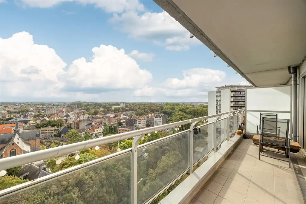 Zonovergoten appartement met panoramisch terras foto 2