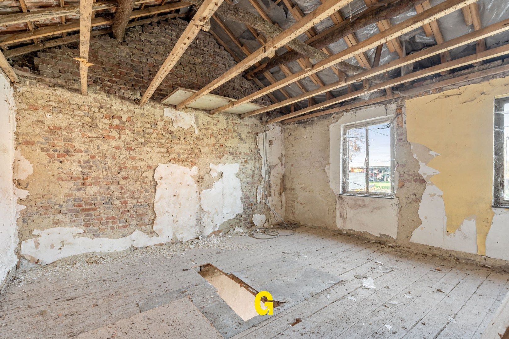 Mooi gelegen (te slopen) woning op 4a 06ca met omgevingsvergunning voor heropbouw – verlaagd BTW-tarief van 6 % mogelijk! foto 8