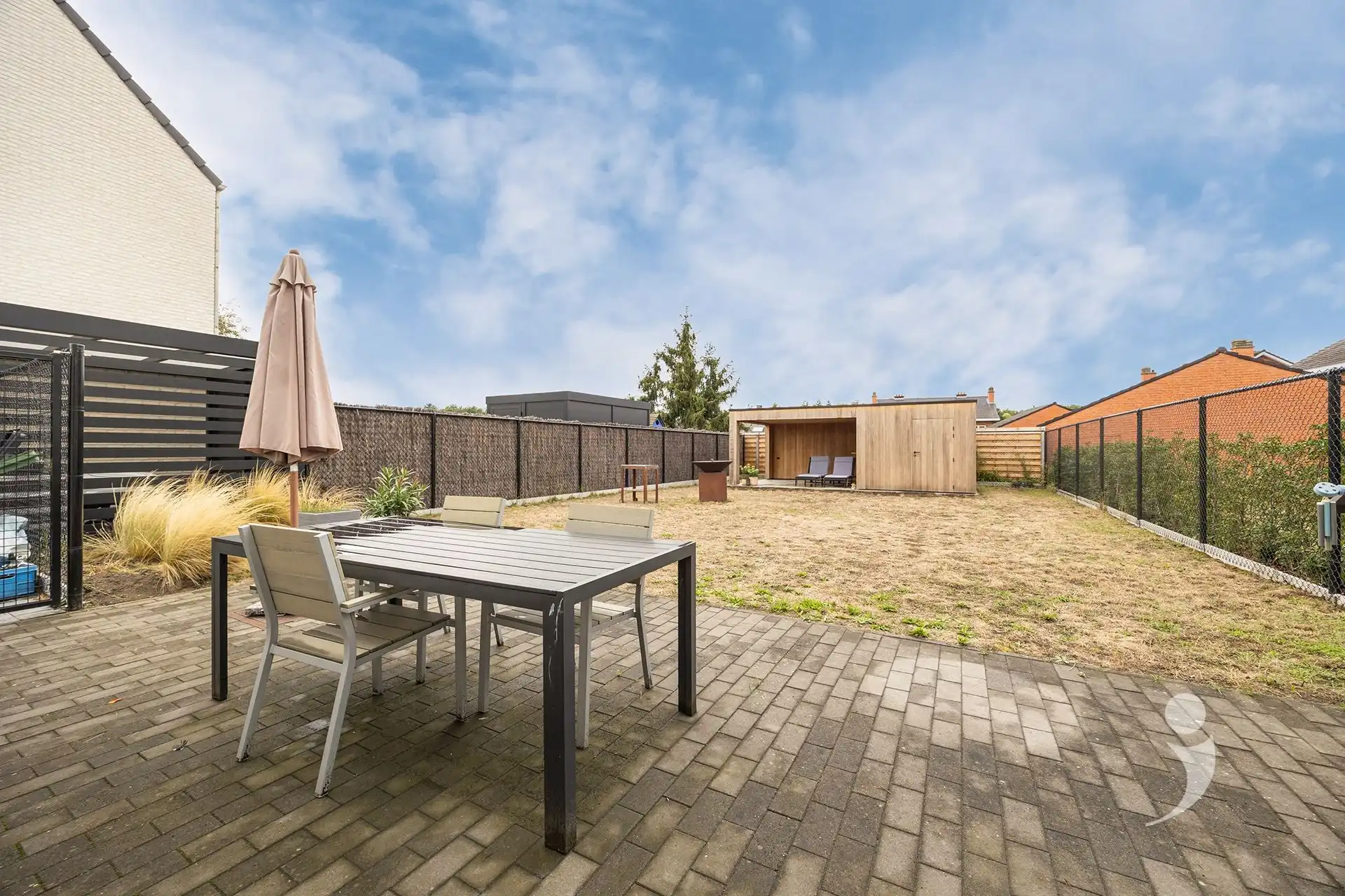 Recent gerenoveerde woning op een rustige locatie! foto 29