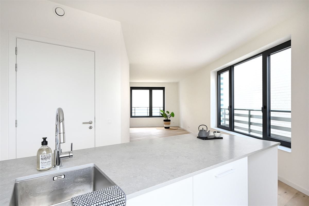 Stijlvol nieuwbouw 3 slaapkamerappartement (137m²) in project Zilverkwartier foto 2